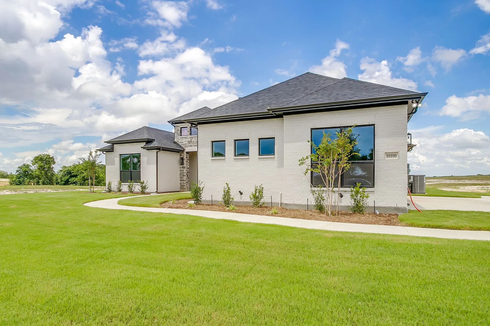 Single Family Residence For Sale in Ellis County , 10100 Bartlett Peak Drive, Waxahachie, Texas 75167, 4 Bedrooms, 4 Bathrooms, 3 Garage spaces, 2,404 Sqft, built in 2026, Price $619,990, mls#21320718, Real Estate Agent in Waxahachie, Homes For Sale in Ellis county, Homes For Sale in Waxahachie, Realtor in Waxahachie Texas, Real Estate Brokerage Independent Realty Texas, Luminita Cordes Realtor