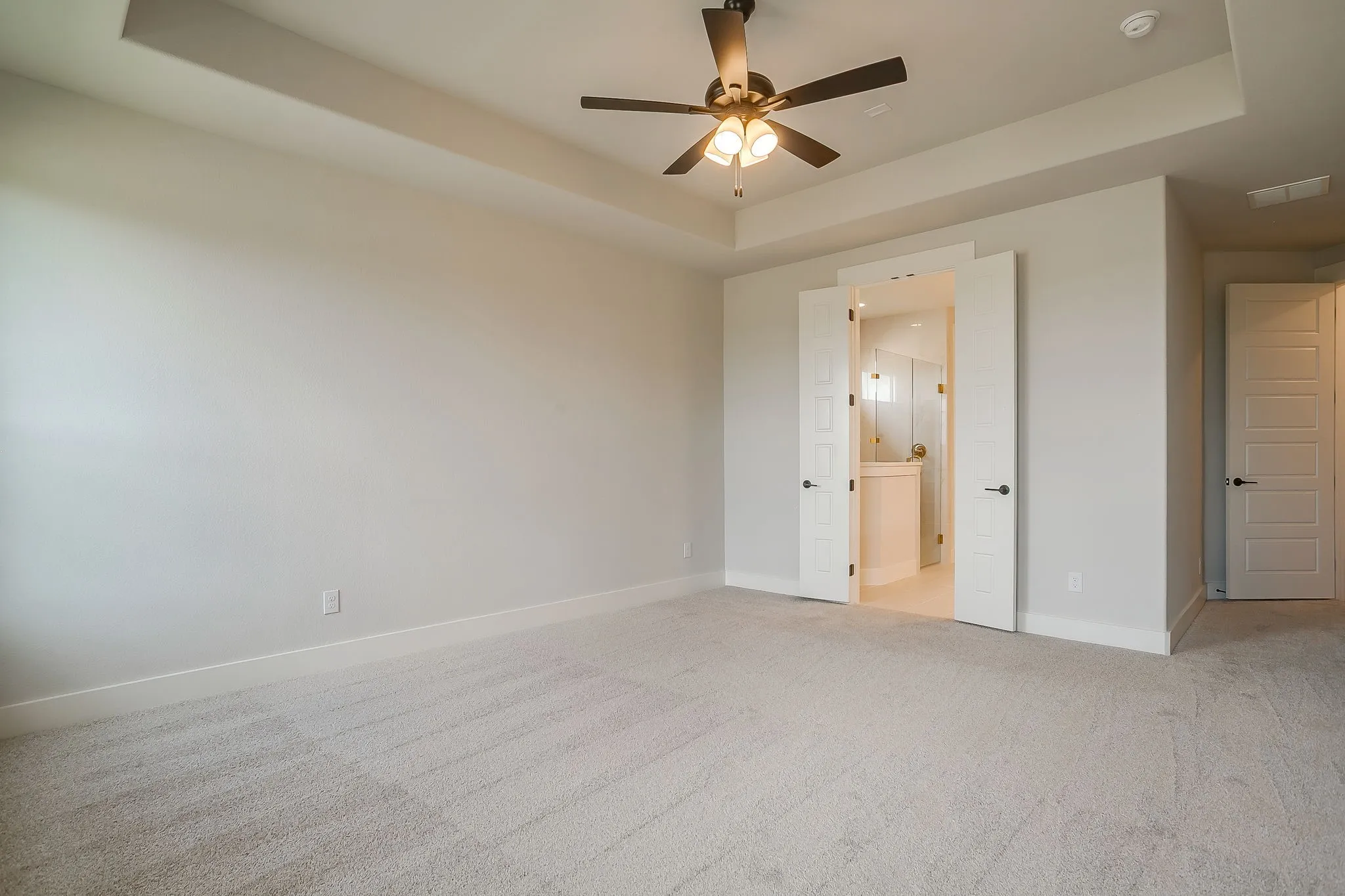 Single Family Residence For Sale in Ellis County , 10100 Bartlett Peak Drive, Waxahachie, Texas 75167, 4 Bedrooms, 4 Bathrooms, 3 Garage spaces, 2,404 Sqft, built in 2026, Price $619,990, mls#21320718, Real Estate Agent in Waxahachie, Homes For Sale in Ellis county, Homes For Sale in Waxahachie, Realtor in Waxahachie Texas, Real Estate Brokerage Independent Realty Texas, Luminita Cordes Realtor