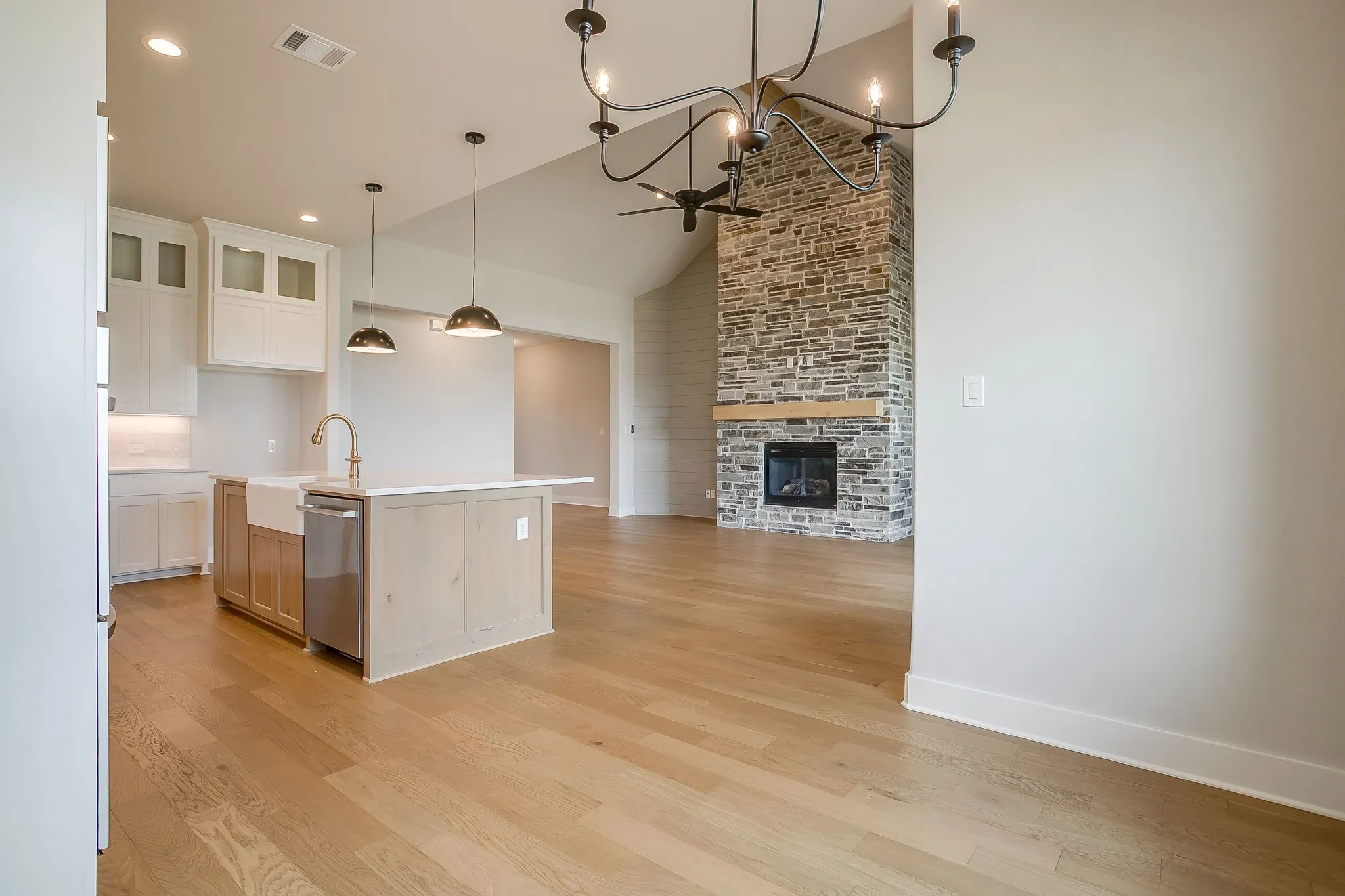 Single Family Residence For Sale in Ellis County , 10100 Bartlett Peak Drive, Waxahachie, Texas 75167, 4 Bedrooms, 4 Bathrooms, 3 Garage spaces, 2,404 Sqft, built in 2026, Price $619,990, mls#21320718, Real Estate Agent in Waxahachie, Homes For Sale in Ellis county, Homes For Sale in Waxahachie, Realtor in Waxahachie Texas, Real Estate Brokerage Independent Realty Texas, Luminita Cordes Realtor