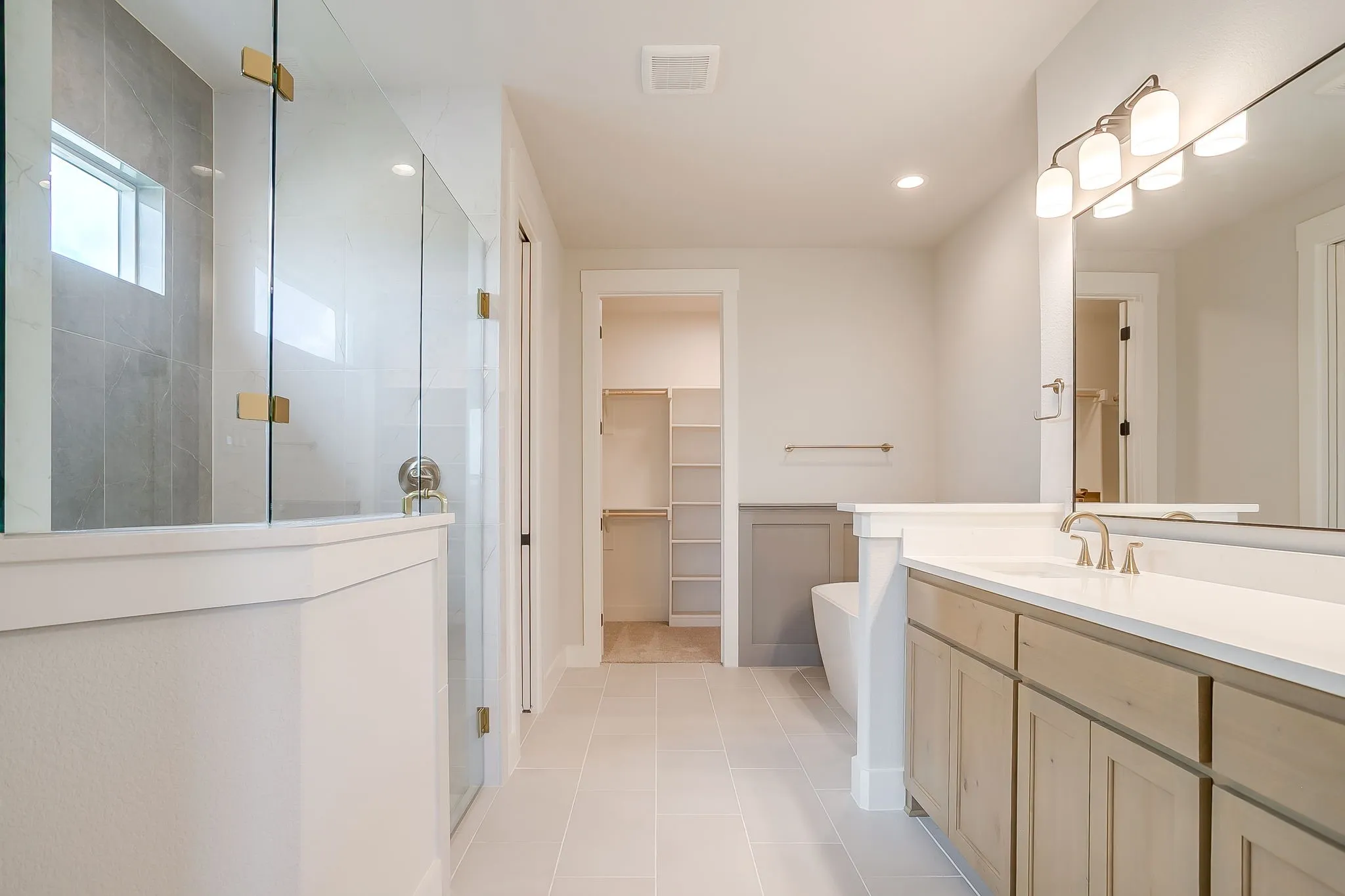 Single Family Residence For Sale in Ellis County , 10100 Bartlett Peak Drive, Waxahachie, Texas 75167, 4 Bedrooms, 4 Bathrooms, 3 Garage spaces, 2,404 Sqft, built in 2026, Price $619,990, mls#21320718, Real Estate Agent in Waxahachie, Homes For Sale in Ellis county, Homes For Sale in Waxahachie, Realtor in Waxahachie Texas, Real Estate Brokerage Independent Realty Texas, Luminita Cordes Realtor