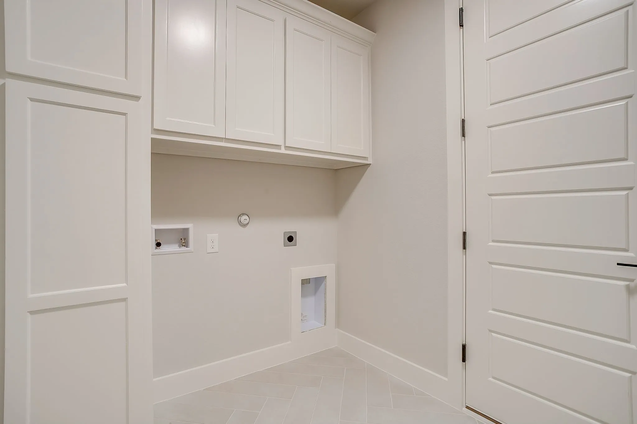 Single Family Residence For Sale in Ellis County , 10100 Bartlett Peak Drive, Waxahachie, Texas 75167, 4 Bedrooms, 4 Bathrooms, 3 Garage spaces, 2,404 Sqft, built in 2026, Price $619,990, mls#21320718, Real Estate Agent in Waxahachie, Homes For Sale in Ellis county, Homes For Sale in Waxahachie, Realtor in Waxahachie Texas, Real Estate Brokerage Independent Realty Texas, Luminita Cordes Realtor