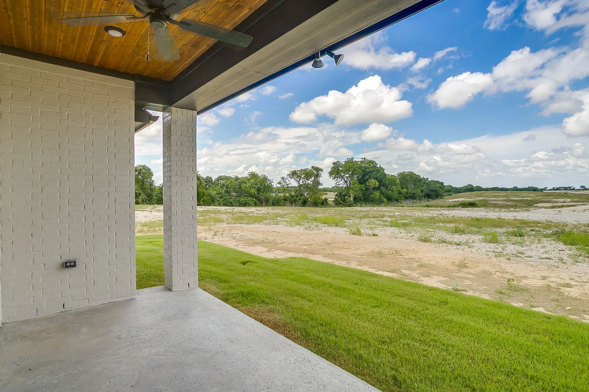 Single Family Residence For Sale in Ellis County , 10100 Bartlett Peak Drive, Waxahachie, Texas 75167, 4 Bedrooms, 4 Bathrooms, 3 Garage spaces, 2,404 Sqft, built in 2026, Price $619,990, mls#21320718, Real Estate Agent in Waxahachie, Homes For Sale in Ellis county, Homes For Sale in Waxahachie, Realtor in Waxahachie Texas, Real Estate Brokerage Independent Realty Texas, Luminita Cordes Realtor