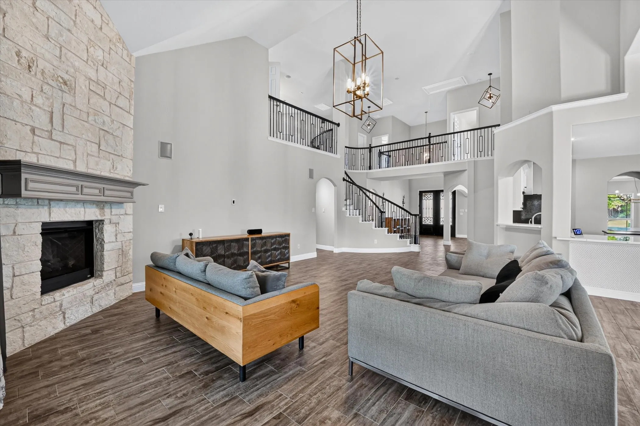 Single Family Residence For Sale in Collin County , 560 Featherstone Lane, Prosper, Texas 75078, 5 Bedroom, 4 Bathroom, 3 Garage spaces, 4,838 Sqft, built in 2018, mls#21311468, Real Estate Agent in Prosper, Homes For Sale in Collin county, Homes For Sale in Prosper, Realtor in Prosper Texas, Real Estate Brokerage Independent Realty Texas, Luminita Cordes Realtor