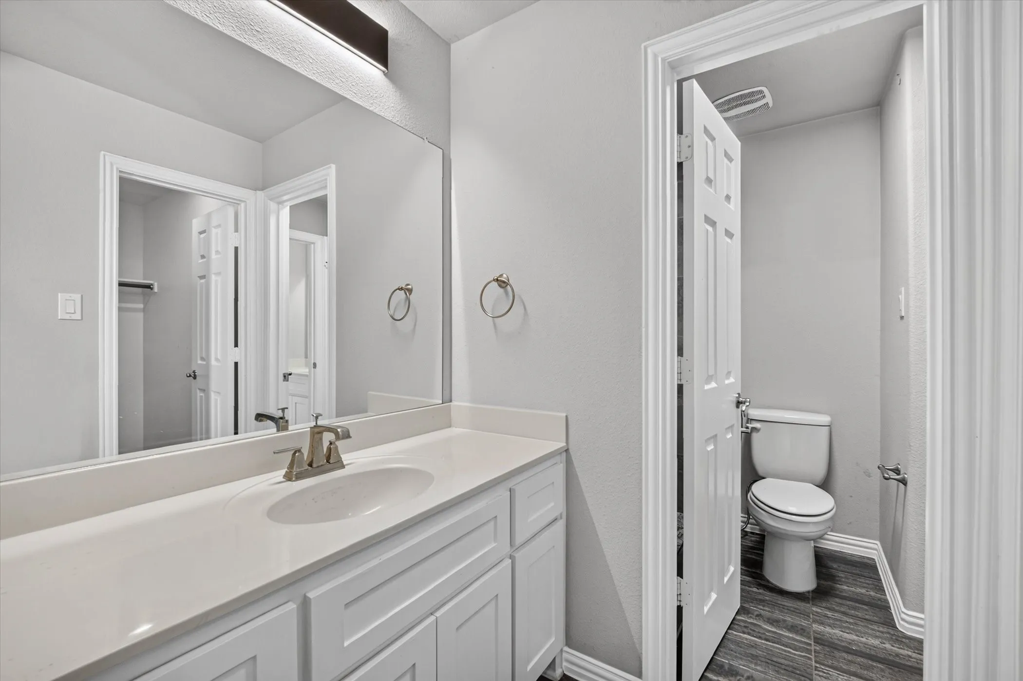 Single Family Residence For Sale in Collin County , 560 Featherstone Lane, Prosper, Texas 75078, 5 Bedroom, 4 Bathroom, 3 Garage spaces, 4,838 Sqft, built in 2018, mls#21311468, Real Estate Agent in Prosper, Homes For Sale in Collin county, Homes For Sale in Prosper, Realtor in Prosper Texas, Real Estate Brokerage Independent Realty Texas, Luminita Cordes Realtor