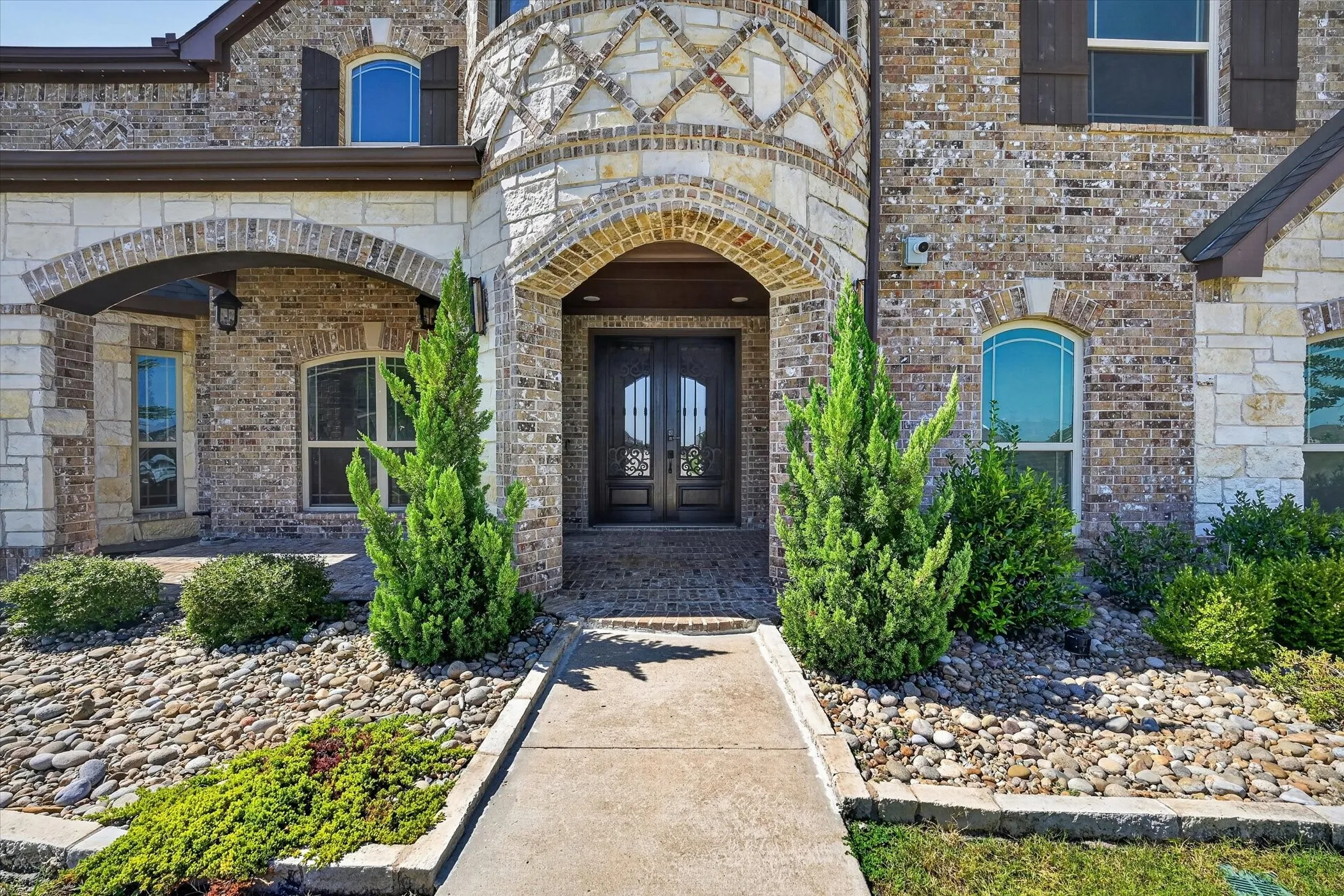 Single Family Residence For Sale in Collin County , 560 Featherstone Lane, Prosper, Texas 75078, 5 Bedroom, 4 Bathroom, 3 Garage spaces, 4,838 Sqft, built in 2018, mls#21311468, Real Estate Agent in Prosper, Homes For Sale in Collin county, Homes For Sale in Prosper, Realtor in Prosper Texas, Real Estate Brokerage Independent Realty Texas, Luminita Cordes Realtor