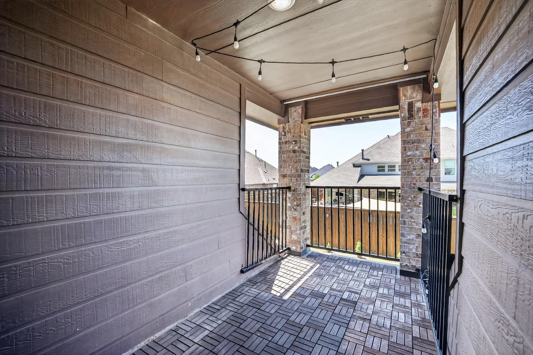 Single Family Residence For Sale in Collin County , 560 Featherstone Lane, Prosper, Texas 75078, 5 Bedroom, 4 Bathroom, 3 Garage spaces, 4,838 Sqft, built in 2018, mls#21311468, Real Estate Agent in Prosper, Homes For Sale in Collin county, Homes For Sale in Prosper, Realtor in Prosper Texas, Real Estate Brokerage Independent Realty Texas, Luminita Cordes Realtor