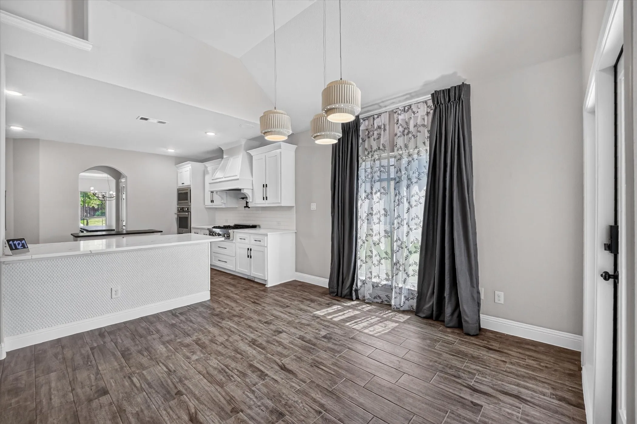 Single Family Residence For Sale in Collin County , 560 Featherstone Lane, Prosper, Texas 75078, 5 Bedroom, 4 Bathroom, 3 Garage spaces, 4,838 Sqft, built in 2018, mls#21311468, Real Estate Agent in Prosper, Homes For Sale in Collin county, Homes For Sale in Prosper, Realtor in Prosper Texas, Real Estate Brokerage Independent Realty Texas, Luminita Cordes Realtor
