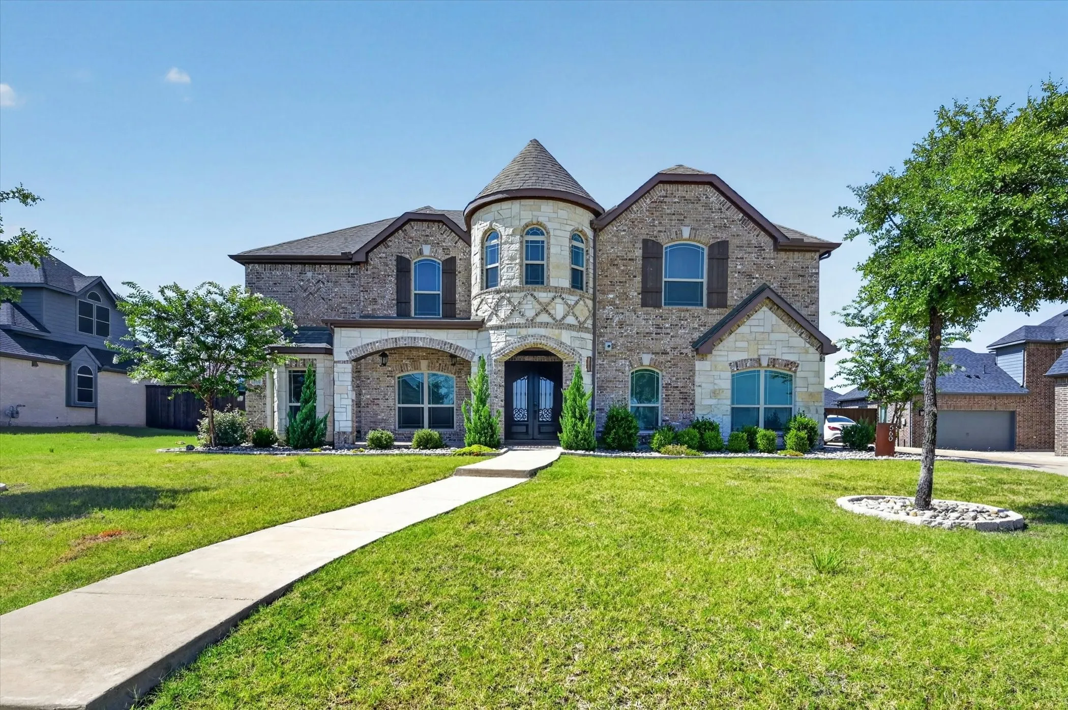 Single Family Residence For Sale in Collin County , 560 Featherstone Lane, Prosper, Texas 75078, 5 Bedroom, 4 Bathroom, 3 Garage spaces, 4,838 Sqft, built in 2018, mls#21311468, Real Estate Agent in Prosper, Homes For Sale in Collin county, Homes For Sale in Prosper, Realtor in Prosper Texas, Real Estate Brokerage Independent Realty Texas, Luminita Cordes Realtor