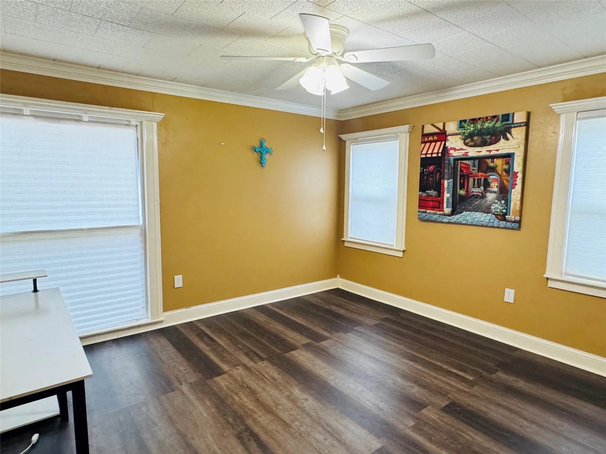 Single Family Residence For Sale in Wood County , 1007 N Johnson Street, Mineola, Texas 75773, 2 Bedroom, 1 Bathroom, Garage spaces, 1,277 Sqft, built in 1940, mls#21320317, Real Estate Agent in Mineola, Homes For Sale in Wood county, Homes For Sale in Mineola, Realtor in Mineola Texas, Real Estate Brokerage Independent Realty Texas, Luminita Cordes Realtor