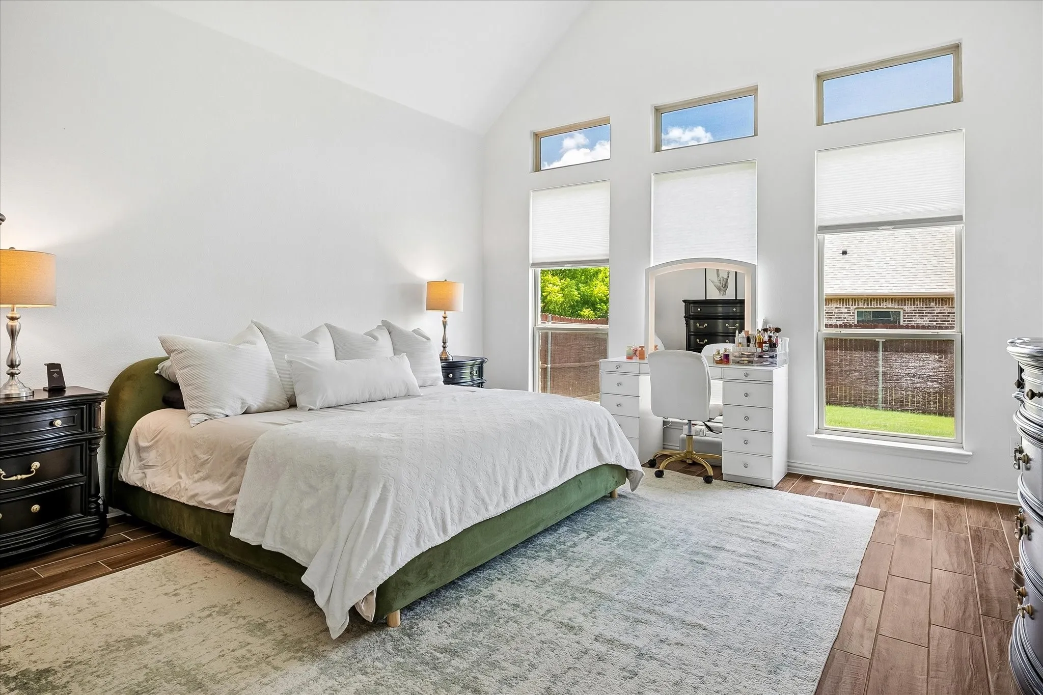 Single Family Residence For Sale in Denton County , 208 Equestrian Road, Hickory Creek, Texas 75065, 4 Bedroom, 4 Bathroom, 2 Garage spaces, 3,249 Sqft, built in 2016, mls#21312894, Real Estate Agent in Hickory Creek, Homes For Sale in Denton county, Homes For Sale in Hickory Creek, Realtor in Hickory Creek Texas, Real Estate Brokerage Independent Realty Texas, Luminita Cordes Realtor
