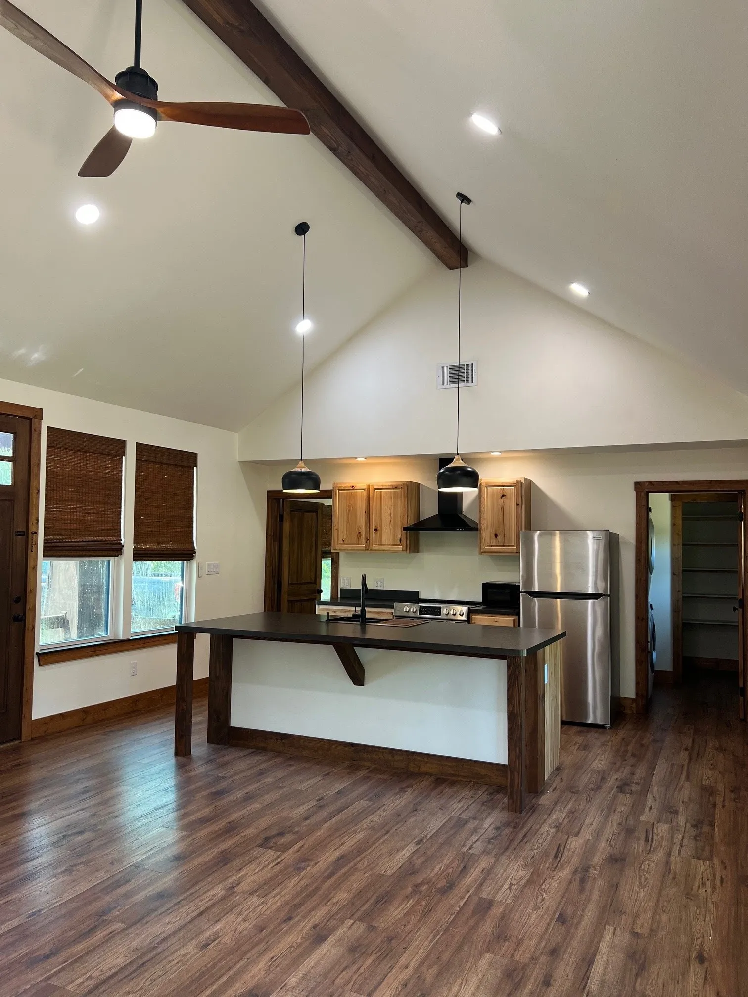 Single Family Residence For Sale in Van Zandt County , 6336 VZ CR 2120, Wills Point, Texas 75169, 2 Bedroom, 1 Bathroom, Garage spaces, 850 Sqft, built in 2024, mls#21319099, Real Estate Agent in Wills Point, Homes For Sale in Van Zandt county, Homes For Sale in Wills Point, Realtor in Wills Point Texas, Real Estate Brokerage Independent Realty Texas, Luminita Cordes Realtor