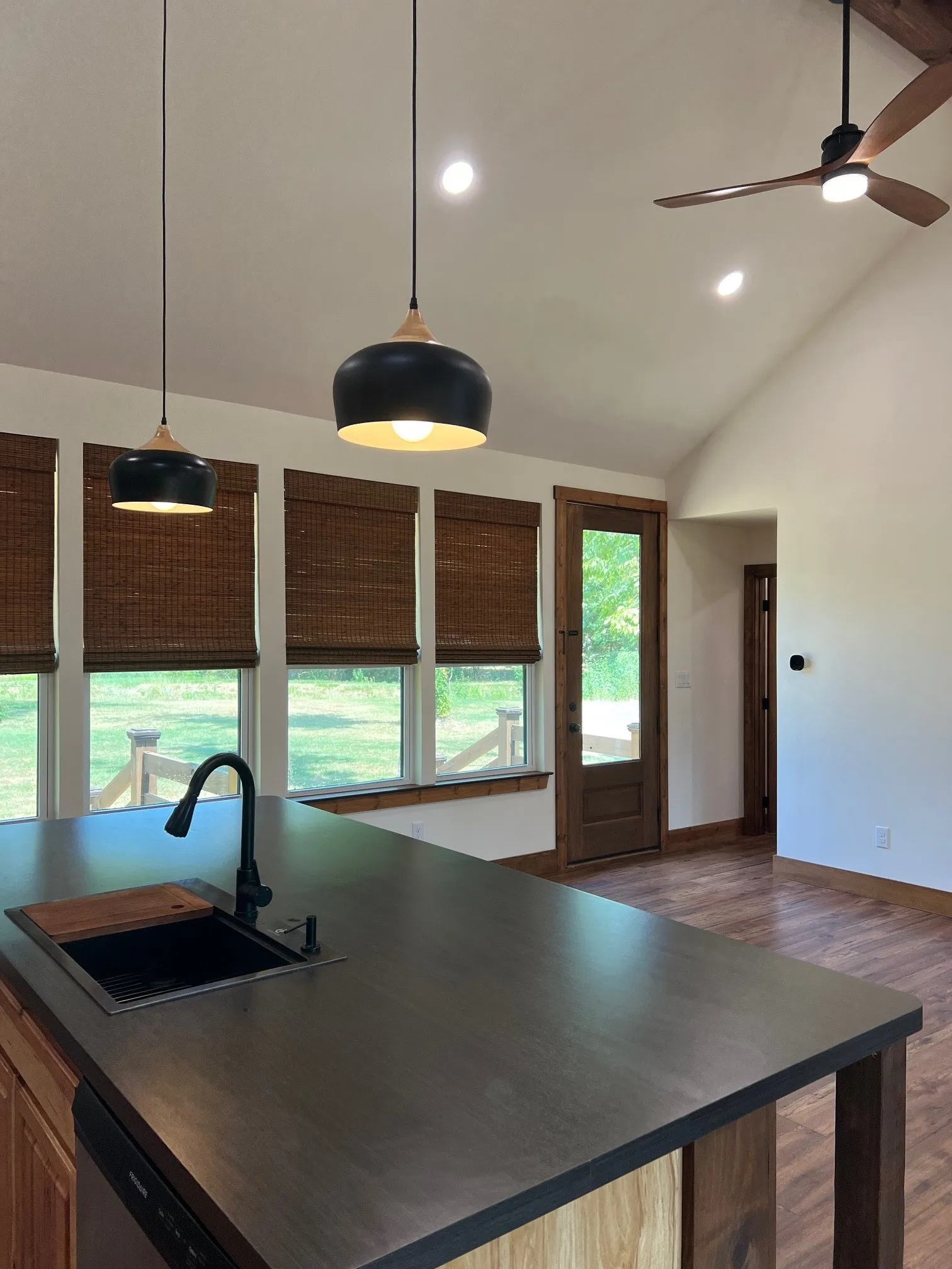 Single Family Residence For Sale in Van Zandt County , 6336 VZ CR 2120, Wills Point, Texas 75169, 2 Bedroom, 1 Bathroom, Garage spaces, 850 Sqft, built in 2024, mls#21319099, Real Estate Agent in Wills Point, Homes For Sale in Van Zandt county, Homes For Sale in Wills Point, Realtor in Wills Point Texas, Real Estate Brokerage Independent Realty Texas, Luminita Cordes Realtor