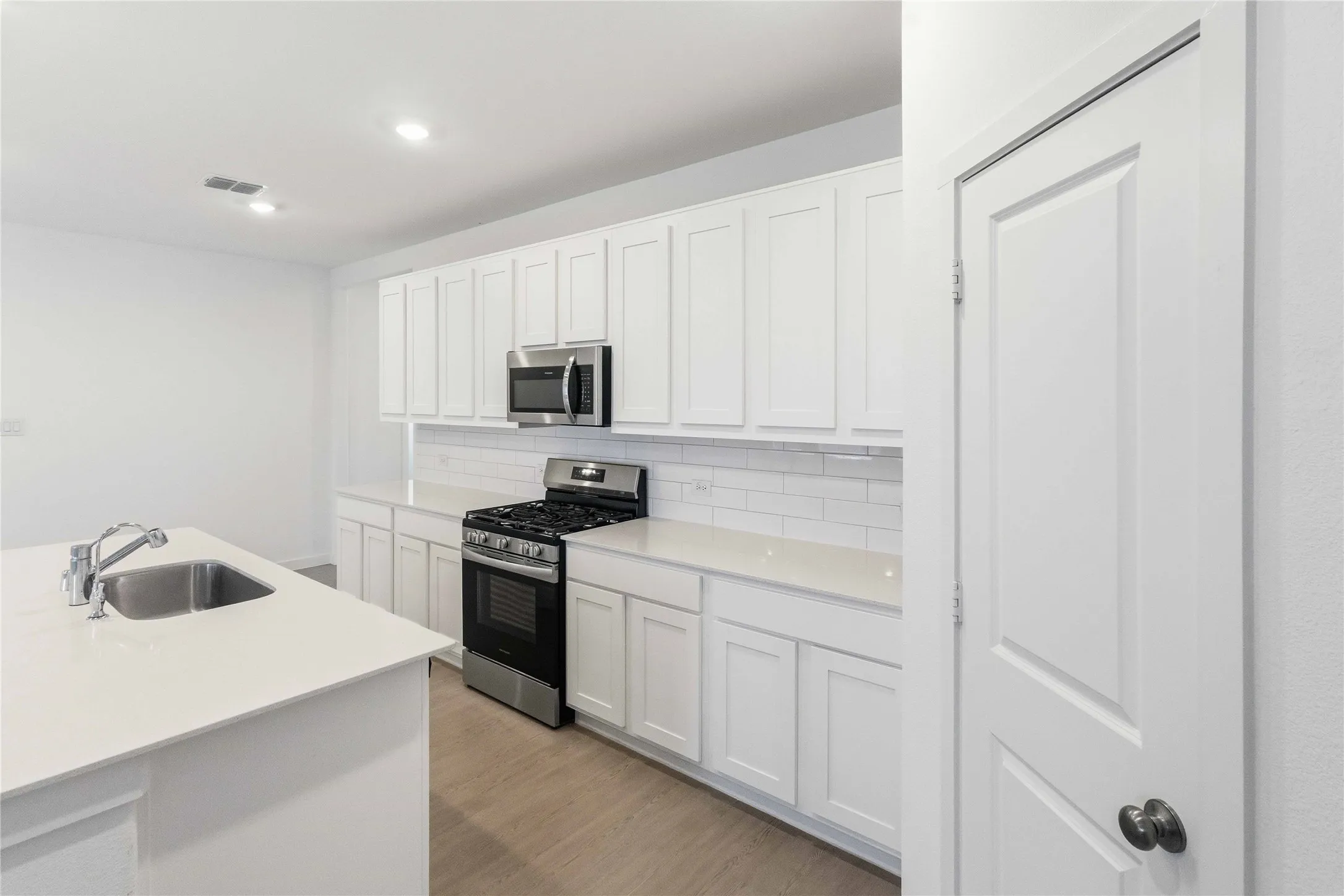 Single Family Residence For Sale in Kaufman County , 2120 Martins Pond Road, Forney, Texas 75126, 4 Bedrooms, 2 Bathrooms, 2 Garage spaces, 2,060 Sqft, built in 2024, Price $324,999, mls#21308775, Real Estate Agent in Forney, Homes For Sale in Kaufman county, Homes For Sale in Forney, Realtor in Forney Texas, Real Estate Brokerage Independent Realty Texas, Luminita Cordes Realtor