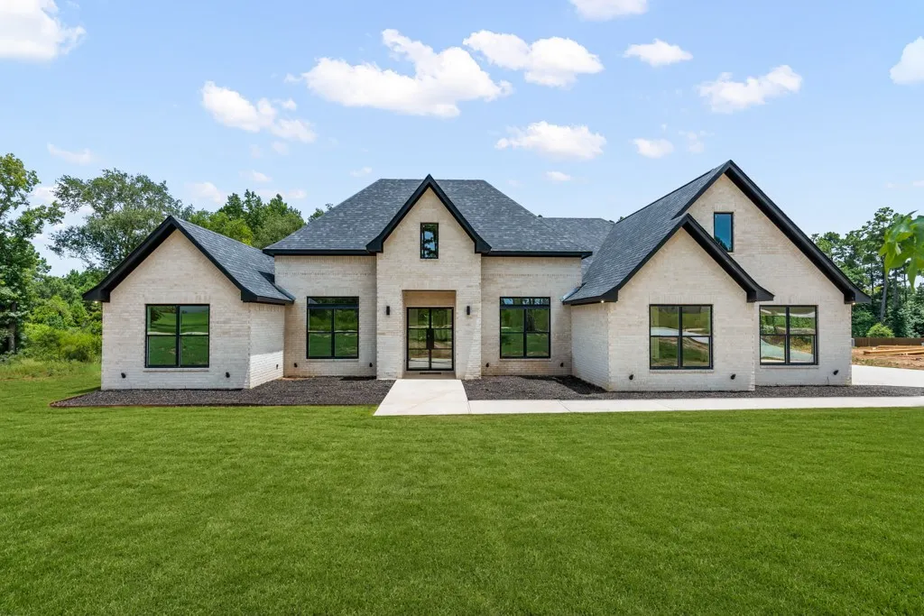 Single Family Residence For Sale in Harrison County , 115 Cottonwood Circle, Hallsville, Texas 75605, 5 Bedroom, 4 Bathroom, 2 Garage spaces, 3,161 Sqft, built in 2026, mls#21320440, Real Estate Agent in Hallsville, Homes For Sale in Harrison county, Homes For Sale in Hallsville, Realtor in Hallsville Texas, Real Estate Brokerage Independent Realty Texas, Luminita Cordes Realtor