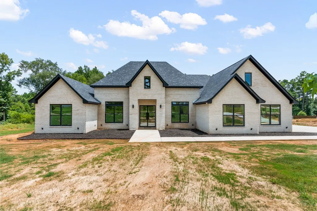 Single Family Residence For Sale in Harrison County , 115 Cottonwood Circle, Hallsville, Texas 75605, 5 Bedroom, 4 Bathroom, 2 Garage spaces, 3,161 Sqft, built in 2026, mls#21320440, Real Estate Agent in Hallsville, Homes For Sale in Harrison county, Homes For Sale in Hallsville, Realtor in Hallsville Texas, Real Estate Brokerage Independent Realty Texas, Luminita Cordes Realtor