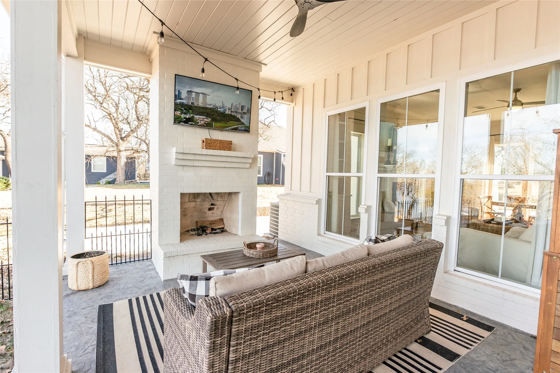Single Family Residence For Sale in Montague County , 1061 Tradewinds Road, Nocona, Texas 76255, 3 Bedroom, 3 Bathroom, Garage spaces, 2,507 Sqft, built in 2023, mls#21320801, Real Estate Agent in Nocona, Homes For Sale in Montague county, Homes For Sale in Nocona, Realtor in Nocona Texas, Real Estate Brokerage Independent Realty Texas, Luminita Cordes Realtor