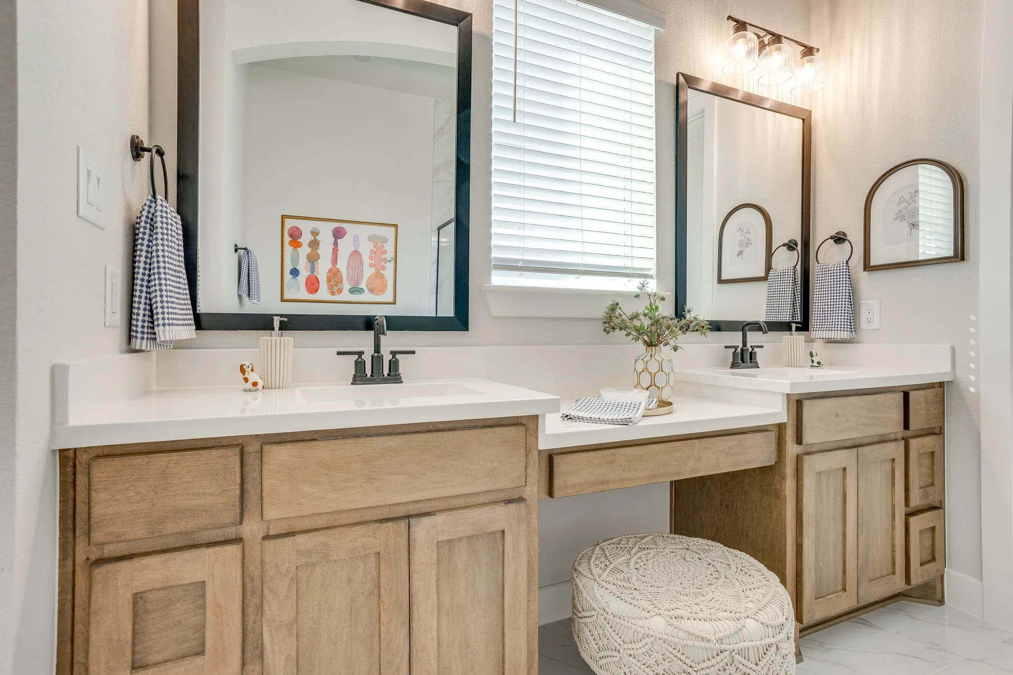 Single Family Residence For Sale in Parker County , 2137 Rolling Oaks Drive, Fort Worth, Texas 76008, 4 Bedroom, 4 Bathroom, 3 Garage spaces, 3,145 Sqft, built in 2024, mls#21315608, Real Estate Agent in Fort Worth, Homes For Sale in Parker county, Homes For Sale in Fort Worth, Realtor in Fort Worth Texas, Real Estate Brokerage Independent Realty Texas, Luminita Cordes Realtor