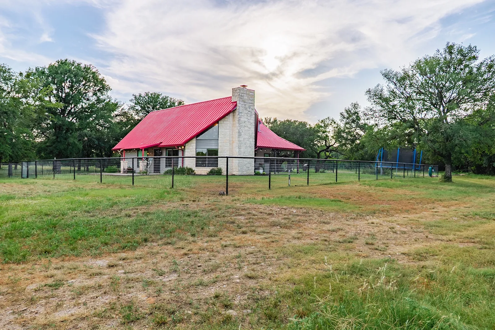 Single Family Residence For Sale in Mc Culloch County , 28 CR 458, Brady, Texas 76825, 2 Bedrooms, 2 Bathrooms, Garage spaces, 4,086 Sqft, built in 1999, Price $650,000, mls#21317520, Real Estate Agent in Brady, Homes For Sale in Mc Culloch county, Homes For Sale in Brady, Realtor in Brady Texas, Real Estate Brokerage Independent Realty Texas, Luminita Cordes Realtor