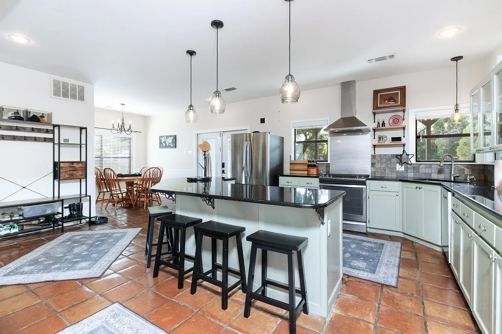 Single Family Residence For Sale in Mc Culloch County , 28 CR 458, Brady, Texas 76825, 2 Bedrooms, 2 Bathrooms, Garage spaces, 4,086 Sqft, built in 1999, Price $650,000, mls#21317520, Real Estate Agent in Brady, Homes For Sale in Mc Culloch county, Homes For Sale in Brady, Realtor in Brady Texas, Real Estate Brokerage Independent Realty Texas, Luminita Cordes Realtor
