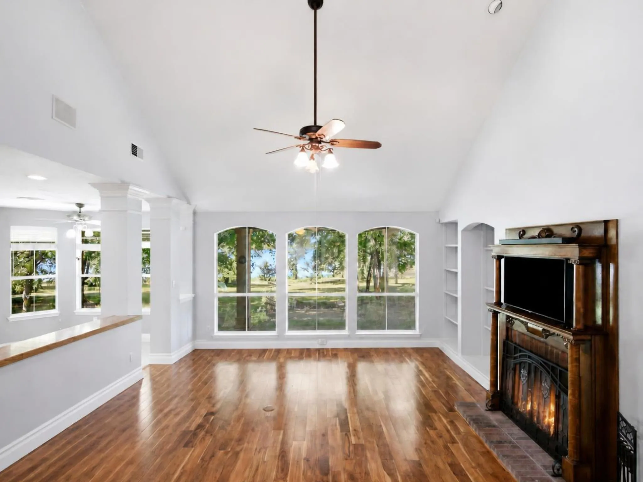 Single Family Residence For Sale in Denton County , 3101 W Oak Shores Drive, Cross Roads, Texas 76227, 4 Bedroom, 4 Bathroom, 2 Garage spaces, 3,316 Sqft, built in 2001, mls#21320846, Real Estate Agent in Cross Roads, Homes For Sale in Denton county, Homes For Sale in Cross Roads, Realtor in Cross Roads Texas, Real Estate Brokerage Independent Realty Texas, Luminita Cordes Realtor