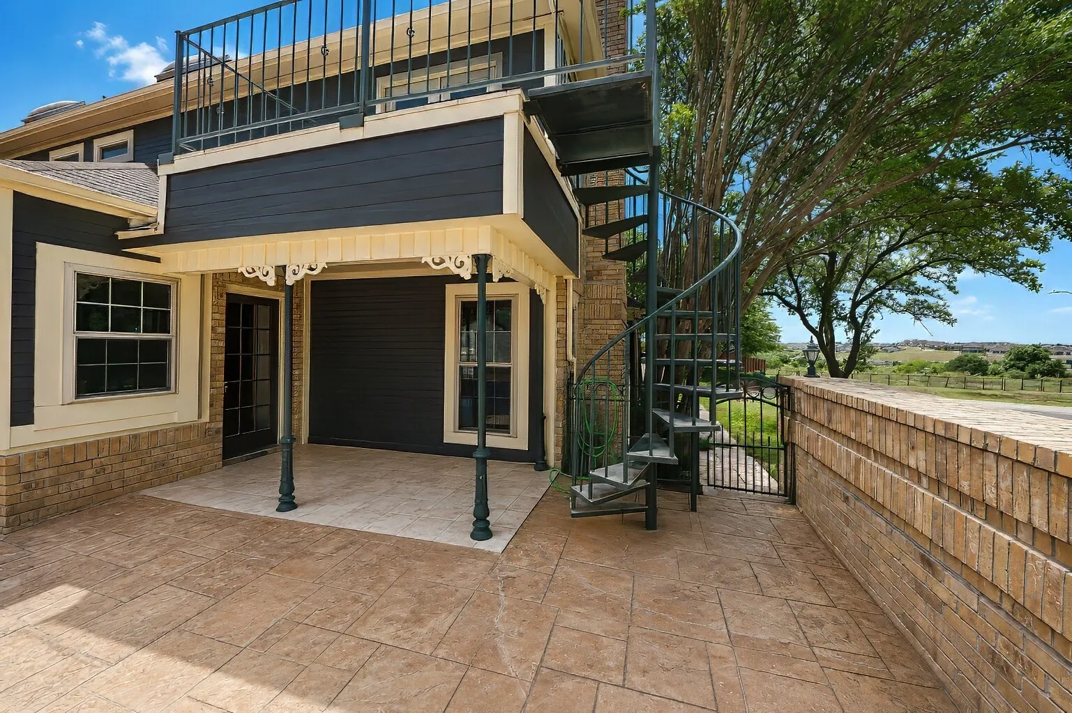 Single Family Residence For Sale in Tarrant County , 7400 Golf Club Drive, Fort Worth, Texas 76179, 5 Bedroom, 6 Bathroom, 2 Garage spaces, 4,317 Sqft, built in 1983, mls#21313433, Real Estate Agent in Fort Worth, Homes For Sale in Tarrant county, Homes For Sale in Fort Worth, Realtor in Fort Worth Texas, Real Estate Brokerage Independent Realty Texas, Luminita Cordes Realtor