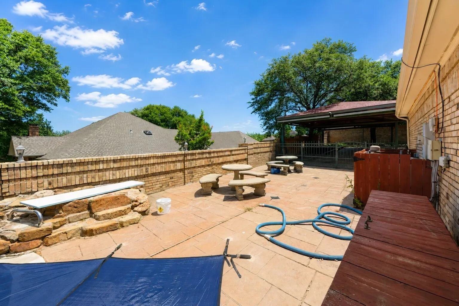 Single Family Residence For Sale in Tarrant County , 7400 Golf Club Drive, Fort Worth, Texas 76179, 5 Bedroom, 6 Bathroom, 2 Garage spaces, 4,317 Sqft, built in 1983, mls#21313433, Real Estate Agent in Fort Worth, Homes For Sale in Tarrant county, Homes For Sale in Fort Worth, Realtor in Fort Worth Texas, Real Estate Brokerage Independent Realty Texas, Luminita Cordes Realtor