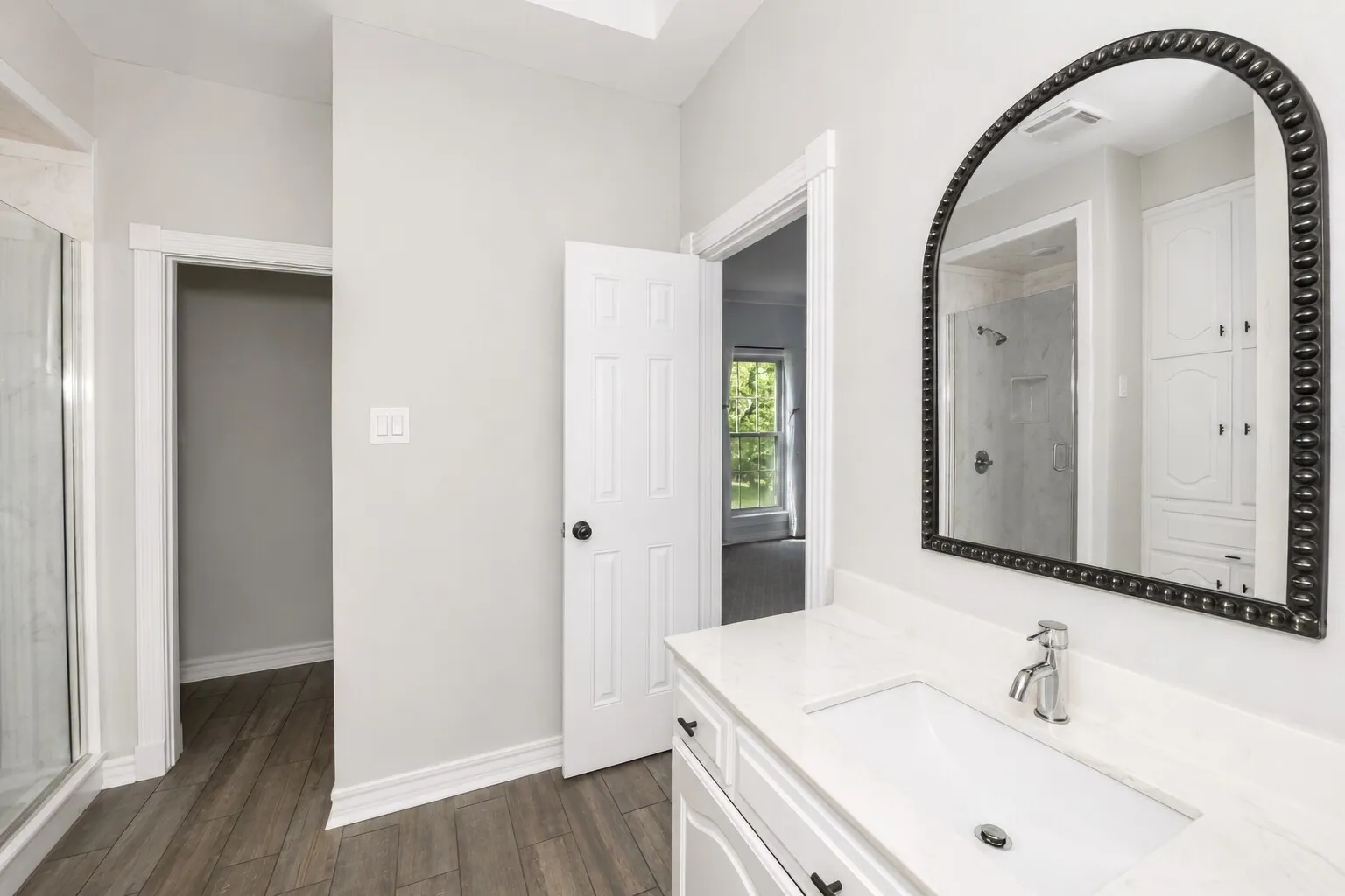 Single Family Residence For Sale in Tarrant County , 7400 Golf Club Drive, Fort Worth, Texas 76179, 5 Bedroom, 6 Bathroom, 2 Garage spaces, 4,317 Sqft, built in 1983, mls#21313433, Real Estate Agent in Fort Worth, Homes For Sale in Tarrant county, Homes For Sale in Fort Worth, Realtor in Fort Worth Texas, Real Estate Brokerage Independent Realty Texas, Luminita Cordes Realtor