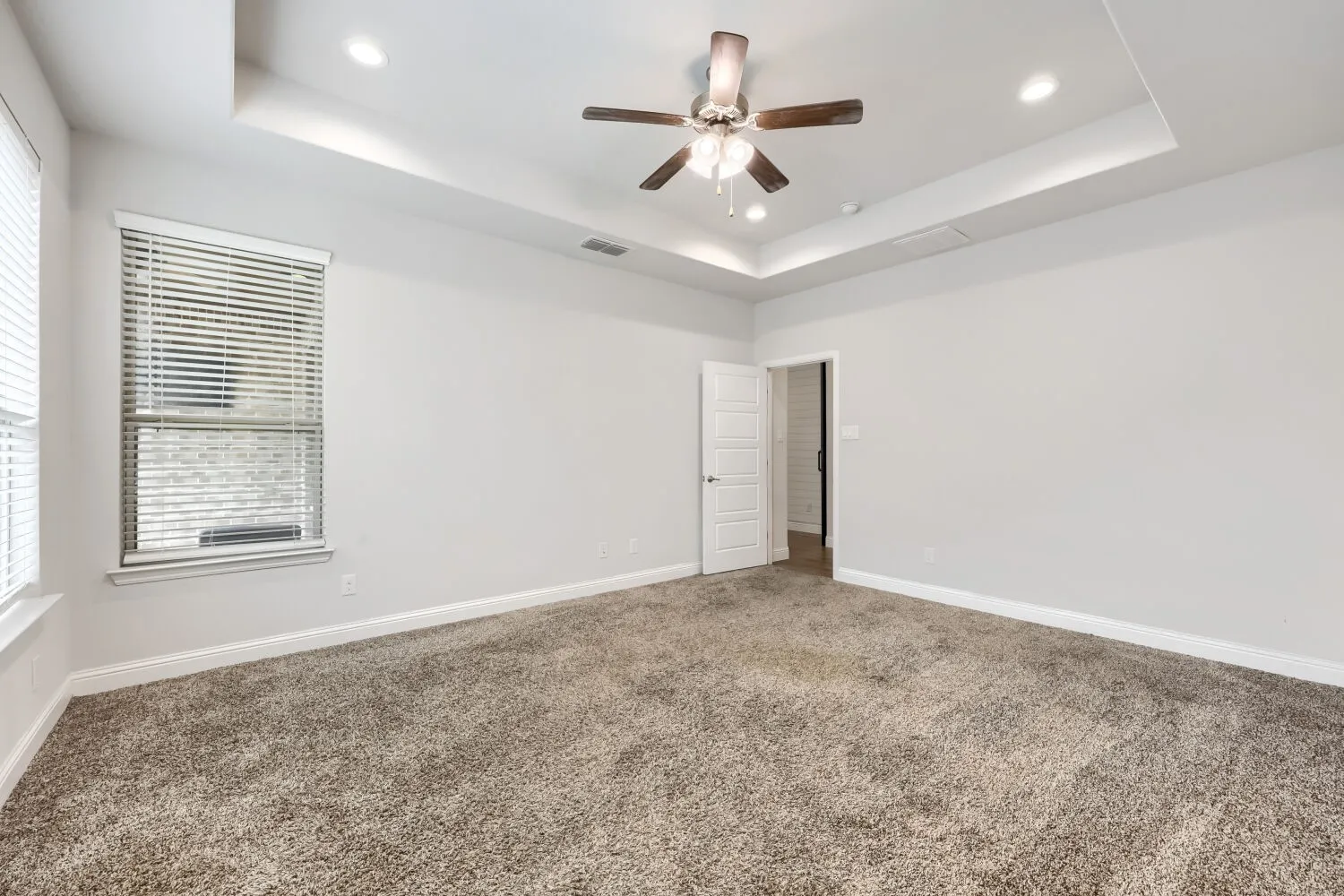 Single Family Residence For Rent in Denton County , 716 10th Street, Argyle, Texas 76226, 3 Bedroom, 2 Bathroom, 1 Garage spaces, 2,289 Sqft, built in 2018, mls#21320857, Real Estate Agent in Argyle, Homes For Rent in Denton county, Homes For Rent in Argyle, Realtor in Argyle Texas, Real Estate Brokerage Independent Realty Texas, Luminita Cordes Realtor