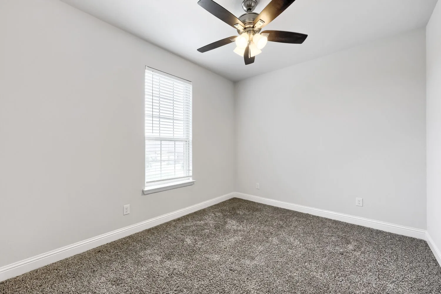 Single Family Residence For Rent in Denton County , 716 10th Street, Argyle, Texas 76226, 3 Bedroom, 2 Bathroom, 1 Garage spaces, 2,289 Sqft, built in 2018, mls#21320857, Real Estate Agent in Argyle, Homes For Rent in Denton county, Homes For Rent in Argyle, Realtor in Argyle Texas, Real Estate Brokerage Independent Realty Texas, Luminita Cordes Realtor