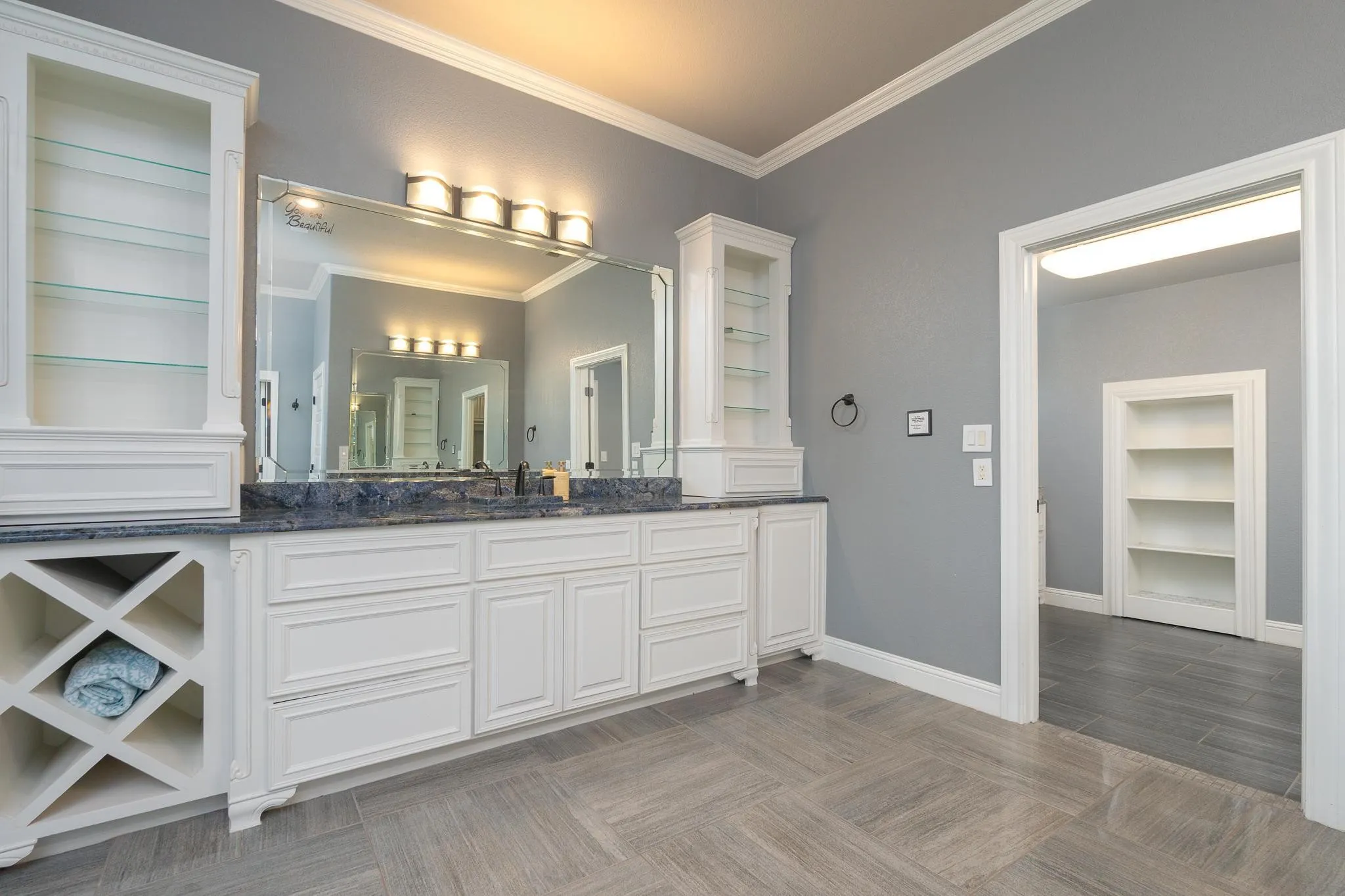 Single Family Residence For Sale in Taylor County , 302 Southwind Circle, Abilene, Texas 79602, 4 Bedroom, 5 Bathroom, 2 Garage spaces, 4,838 Sqft, built in 2012, mls#21315546, Real Estate Agent in Abilene, Homes For Sale in Taylor county, Homes For Sale in Abilene, Realtor in Abilene Texas, Real Estate Brokerage Independent Realty Texas, Luminita Cordes Realtor