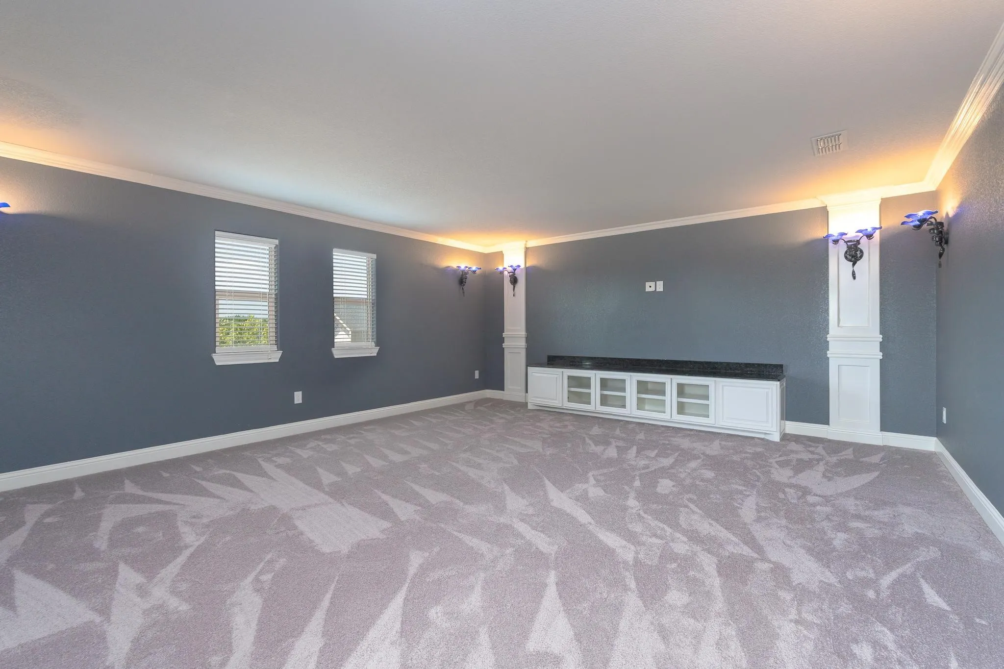 Single Family Residence For Sale in Taylor County , 302 Southwind Circle, Abilene, Texas 79602, 4 Bedroom, 5 Bathroom, 2 Garage spaces, 4,838 Sqft, built in 2012, mls#21315546, Real Estate Agent in Abilene, Homes For Sale in Taylor county, Homes For Sale in Abilene, Realtor in Abilene Texas, Real Estate Brokerage Independent Realty Texas, Luminita Cordes Realtor