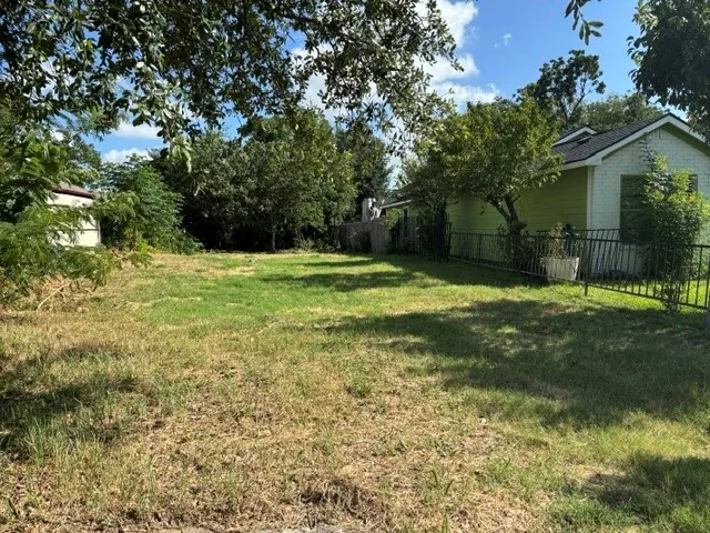 Improved Land For Sale in Dallas County , 2023 Angelina Drive, Dallas, Texas 75212, 0, 0, Garage spaces, 0 Sqft, built in 1946, Price $169,000, mls#21320827, Real Estate Agent in Dallas, Homes For Sale in Dallas county, Homes For Sale in Dallas, Realtor in Dallas Texas, Real Estate Brokerage Independent Realty Texas, Luminita Cordes Realtor