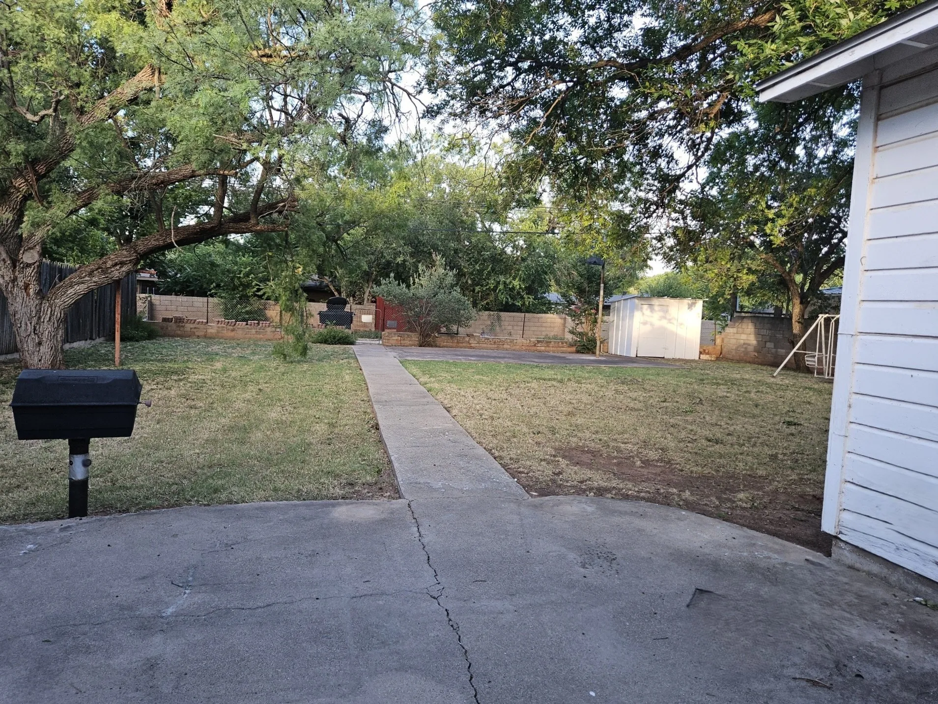 Single Family Residence For Sale in Taylor County , 1141 Westridge Drive, Abilene, Texas 79605, 3 Bedroom, 2 Bathroom, 1 Garage spaces, 1,583 Sqft, built in 1950, mls#21320869, Real Estate Agent in Abilene, Homes For Sale in Taylor county, Homes For Sale in Abilene, Realtor in Abilene Texas, Real Estate Brokerage Independent Realty Texas, Luminita Cordes Realtor