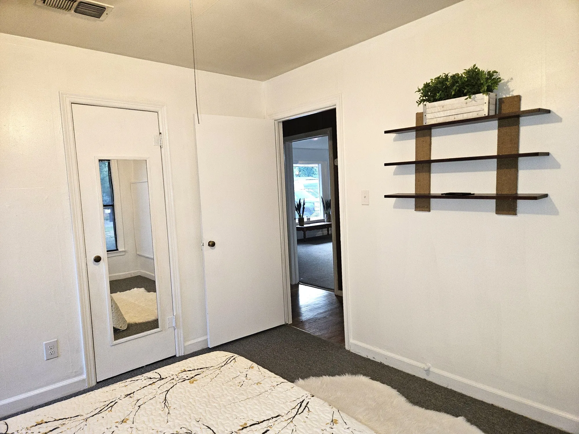 Single Family Residence For Sale in Taylor County , 1141 Westridge Drive, Abilene, Texas 79605, 3 Bedroom, 2 Bathroom, 1 Garage spaces, 1,583 Sqft, built in 1950, mls#21320869, Real Estate Agent in Abilene, Homes For Sale in Taylor county, Homes For Sale in Abilene, Realtor in Abilene Texas, Real Estate Brokerage Independent Realty Texas, Luminita Cordes Realtor
