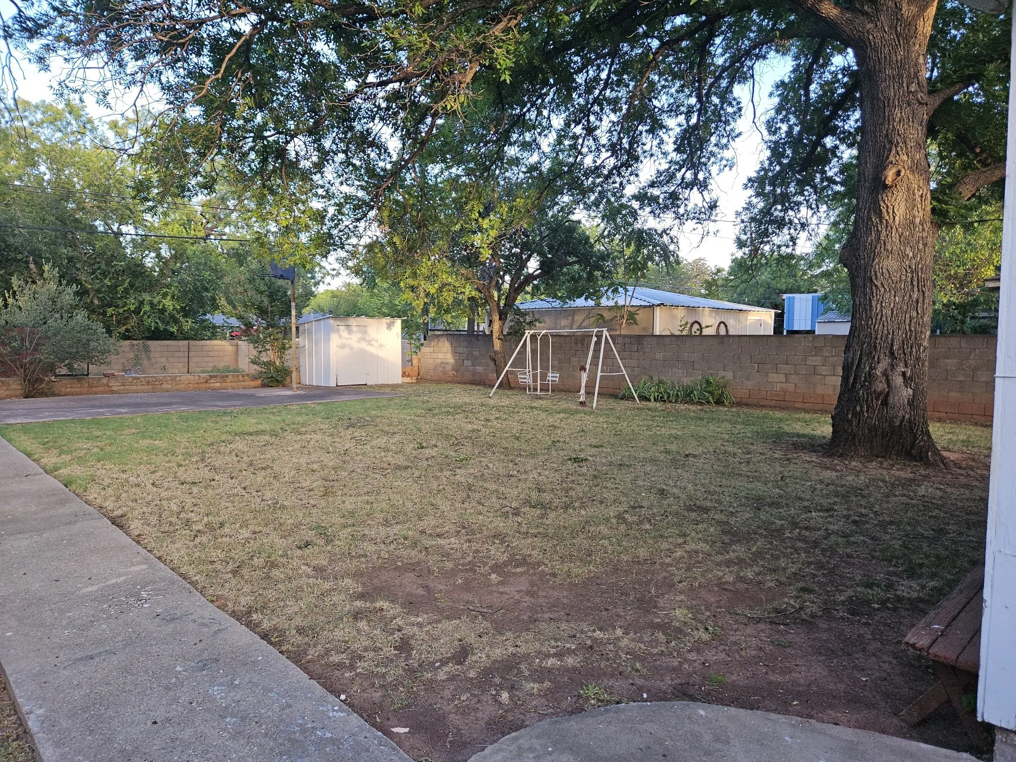 Single Family Residence For Sale in Taylor County , 1141 Westridge Drive, Abilene, Texas 79605, 3 Bedroom, 2 Bathroom, 1 Garage spaces, 1,583 Sqft, built in 1950, mls#21320869, Real Estate Agent in Abilene, Homes For Sale in Taylor county, Homes For Sale in Abilene, Realtor in Abilene Texas, Real Estate Brokerage Independent Realty Texas, Luminita Cordes Realtor