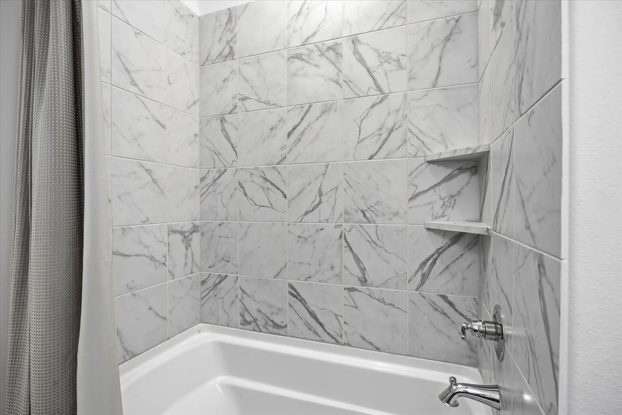 Townhouse For Rent in Tarrant County , 818 Trace Hawk Lane, Arlington, Texas 76005, 3 Bedroom, 3 Bathroom, 2 Garage spaces, 1,675 Sqft, built in 2021, mls#21320835, Real Estate Agent in Arlington, Homes For Rent in Tarrant county, Homes For Rent in Arlington, Realtor in Arlington Texas, Real Estate Brokerage Independent Realty Texas, Luminita Cordes Realtor