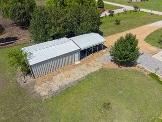 Single Family Residence For Sale in Fannin County , 119 Harli Drive, Trenton, Texas 75490, 3 Bedroom, 2 Bathroom, 2 Garage spaces, 1,860 Sqft, built in 2004, mls#21320830, Real Estate Agent in Trenton, Homes For Sale in Fannin county, Homes For Sale in Trenton, Realtor in Trenton Texas, Real Estate Brokerage Independent Realty Texas, Luminita Cordes Realtor