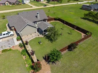 Single Family Residence For Sale in Fannin County , 119 Harli Drive, Trenton, Texas 75490, 3 Bedroom, 2 Bathroom, 2 Garage spaces, 1,860 Sqft, built in 2004, mls#21320830, Real Estate Agent in Trenton, Homes For Sale in Fannin county, Homes For Sale in Trenton, Realtor in Trenton Texas, Real Estate Brokerage Independent Realty Texas, Luminita Cordes Realtor