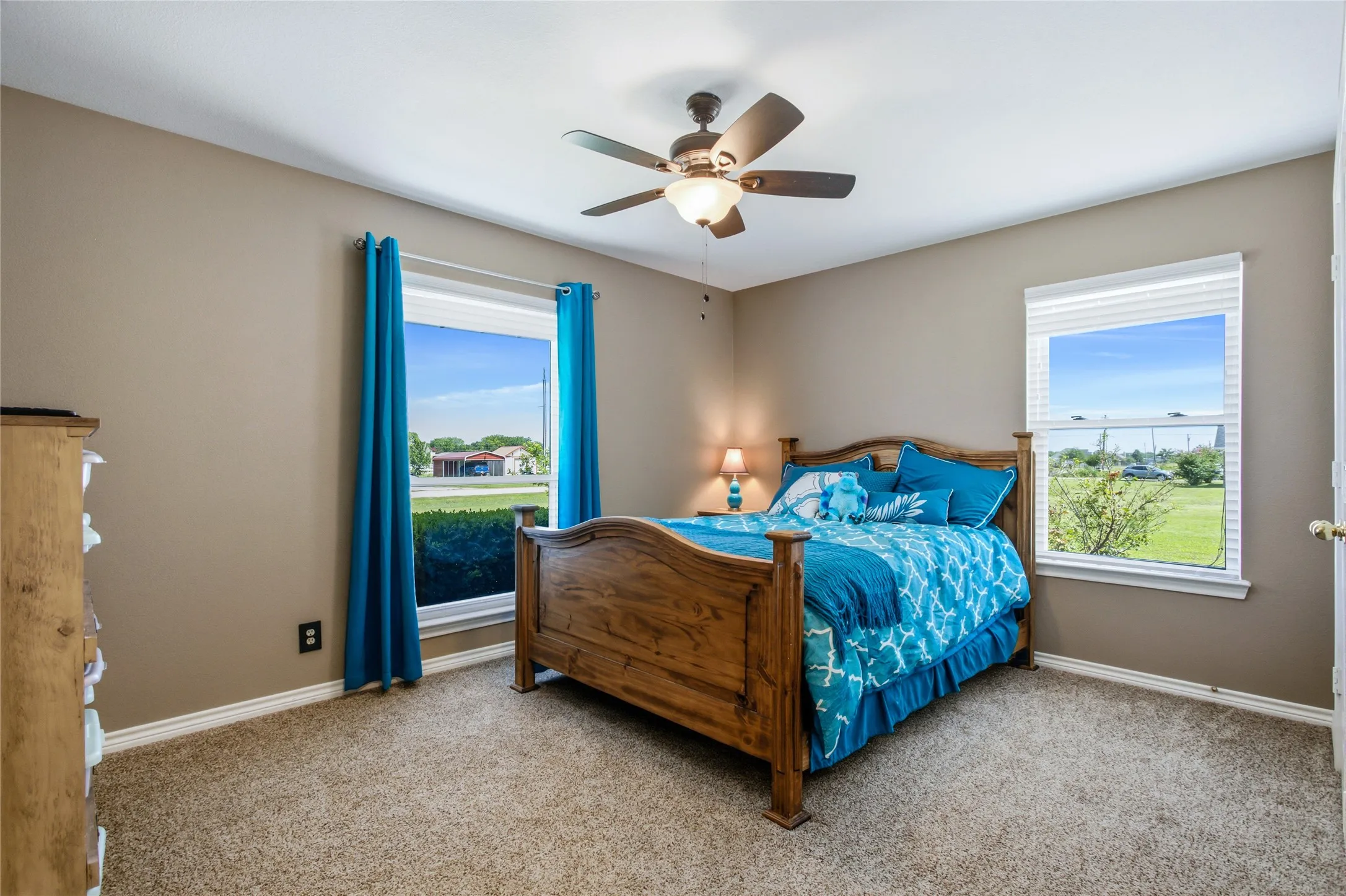 Single Family Residence For Sale in Fannin County , 119 Harli Drive, Trenton, Texas 75490, 3 Bedroom, 2 Bathroom, 2 Garage spaces, 1,860 Sqft, built in 2004, mls#21320830, Real Estate Agent in Trenton, Homes For Sale in Fannin county, Homes For Sale in Trenton, Realtor in Trenton Texas, Real Estate Brokerage Independent Realty Texas, Luminita Cordes Realtor