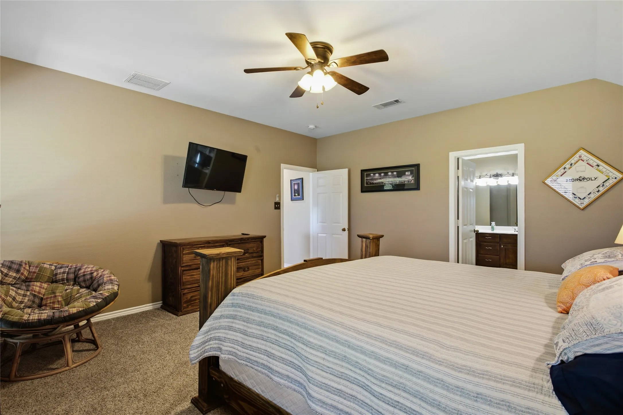 Single Family Residence For Sale in Fannin County , 119 Harli Drive, Trenton, Texas 75490, 3 Bedroom, 2 Bathroom, 2 Garage spaces, 1,860 Sqft, built in 2004, mls#21320830, Real Estate Agent in Trenton, Homes For Sale in Fannin county, Homes For Sale in Trenton, Realtor in Trenton Texas, Real Estate Brokerage Independent Realty Texas, Luminita Cordes Realtor