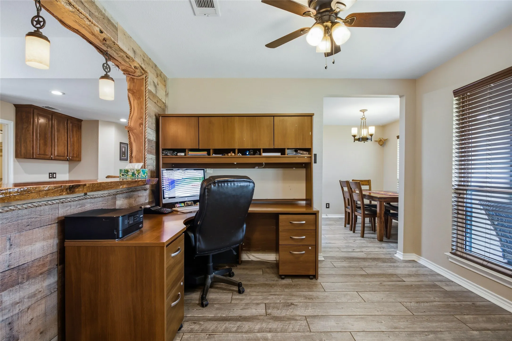 Single Family Residence For Sale in Fannin County , 119 Harli Drive, Trenton, Texas 75490, 3 Bedroom, 2 Bathroom, 2 Garage spaces, 1,860 Sqft, built in 2004, mls#21320830, Real Estate Agent in Trenton, Homes For Sale in Fannin county, Homes For Sale in Trenton, Realtor in Trenton Texas, Real Estate Brokerage Independent Realty Texas, Luminita Cordes Realtor