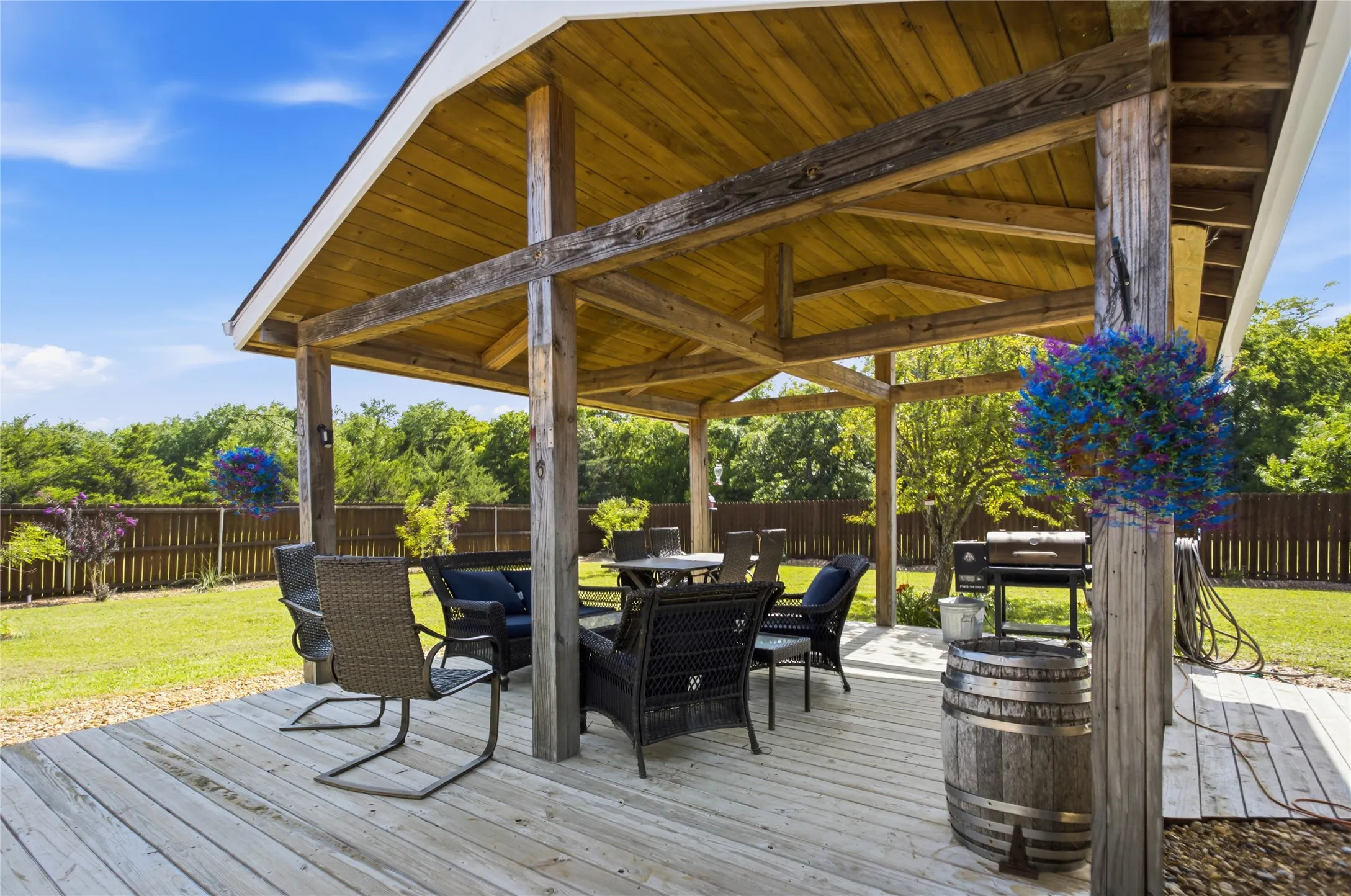 Single Family Residence For Sale in Fannin County , 119 Harli Drive, Trenton, Texas 75490, 3 Bedroom, 2 Bathroom, 2 Garage spaces, 1,860 Sqft, built in 2004, mls#21320830, Real Estate Agent in Trenton, Homes For Sale in Fannin county, Homes For Sale in Trenton, Realtor in Trenton Texas, Real Estate Brokerage Independent Realty Texas, Luminita Cordes Realtor