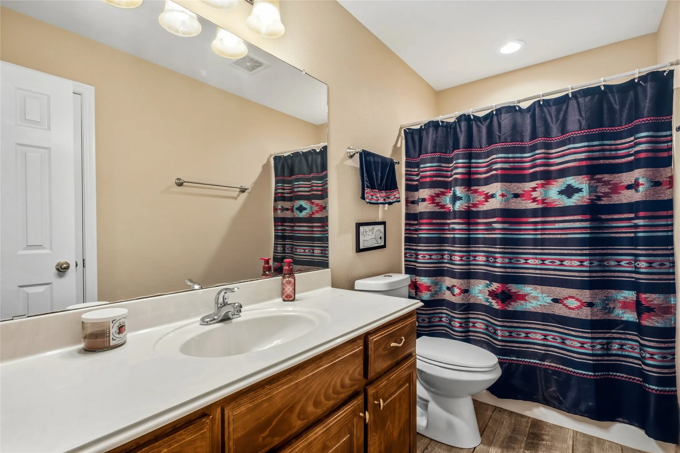 Single Family Residence For Sale in Fannin County , 119 Harli Drive, Trenton, Texas 75490, 3 Bedroom, 2 Bathroom, 2 Garage spaces, 1,860 Sqft, built in 2004, mls#21320830, Real Estate Agent in Trenton, Homes For Sale in Fannin county, Homes For Sale in Trenton, Realtor in Trenton Texas, Real Estate Brokerage Independent Realty Texas, Luminita Cordes Realtor