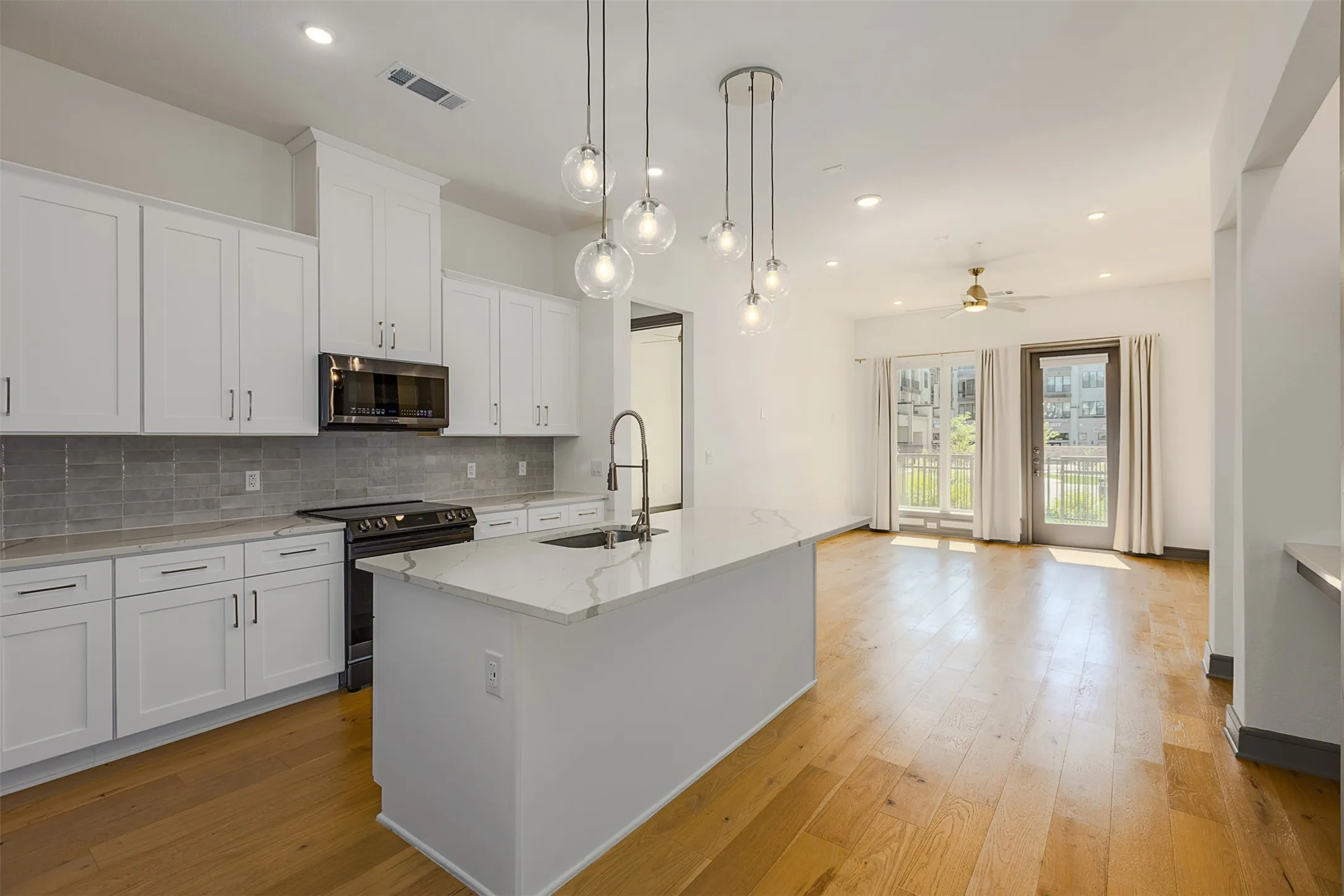 Condominium For Rent in Denton County , 2700 Old Denton Road 1044, Carrollton, Texas 75007, 2 Bedroom, 2 Bathroom, 2 Garage spaces, 1,273 Sqft, built in 2020, mls#21320881, Real Estate Agent in Carrollton, Homes For Rent in Denton county, Homes For Rent in Carrollton, Realtor in Carrollton Texas, Real Estate Brokerage Independent Realty Texas, Luminita Cordes Realtor