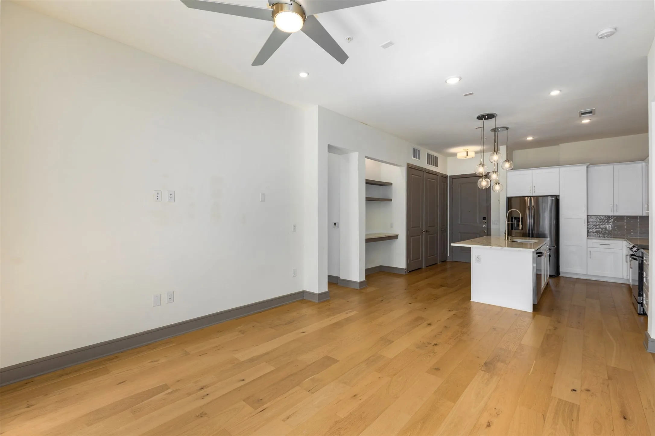 Condominium For Rent in Denton County , 2700 Old Denton Road 1044, Carrollton, Texas 75007, 2 Bedroom, 2 Bathroom, 2 Garage spaces, 1,273 Sqft, built in 2020, mls#21320881, Real Estate Agent in Carrollton, Homes For Rent in Denton county, Homes For Rent in Carrollton, Realtor in Carrollton Texas, Real Estate Brokerage Independent Realty Texas, Luminita Cordes Realtor
