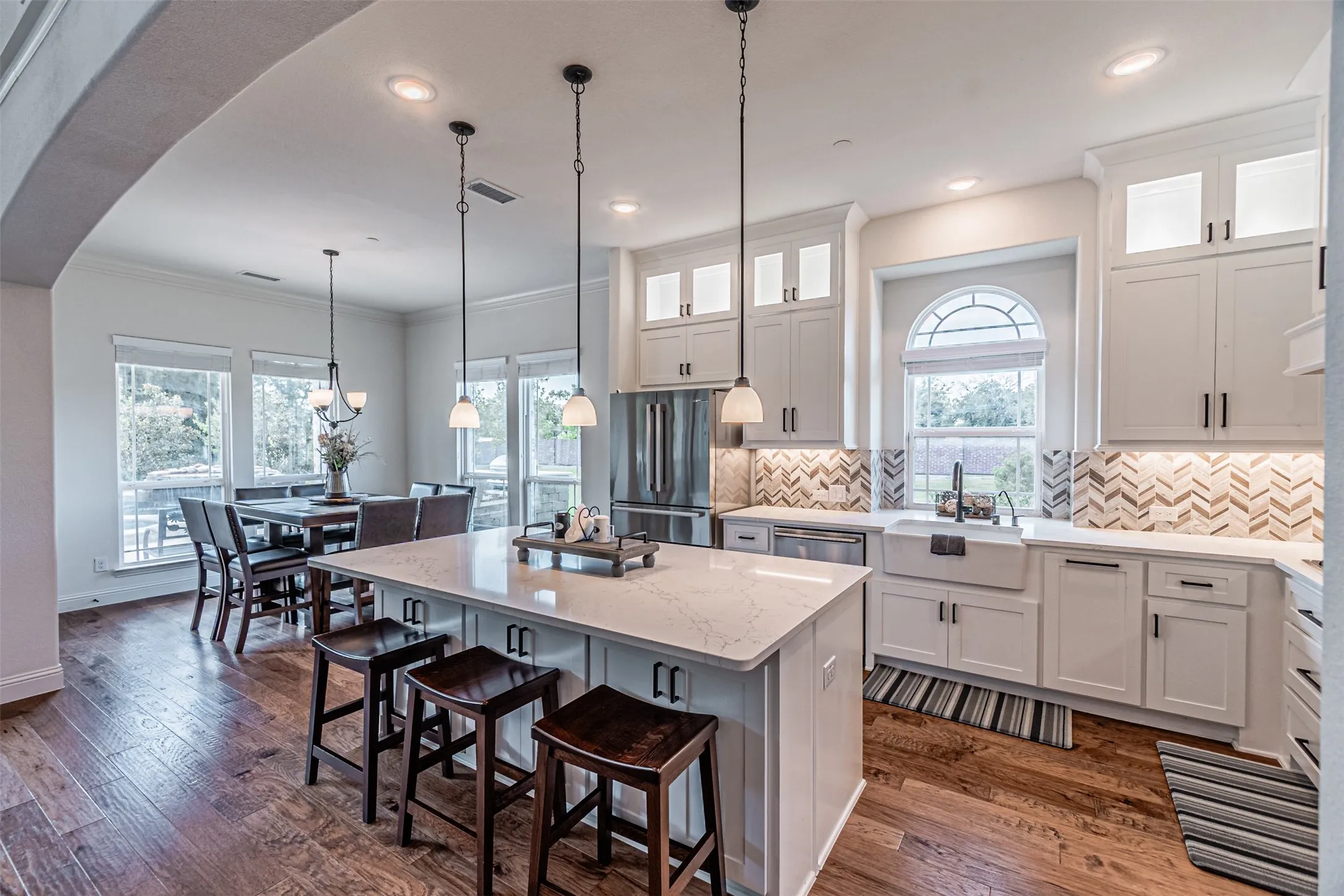 Single Family Residence For Sale in Collin County , 1821 Lincoln Road, Lucas, Texas 75002, 5 Bedroom, 4 Bathroom, 3 Garage spaces, 3,919 Sqft, built in 2019, mls#21318361, Real Estate Agent in Lucas, Homes For Sale in Collin county, Homes For Sale in Lucas, Realtor in Lucas Texas, Real Estate Brokerage Independent Realty Texas, Luminita Cordes Realtor