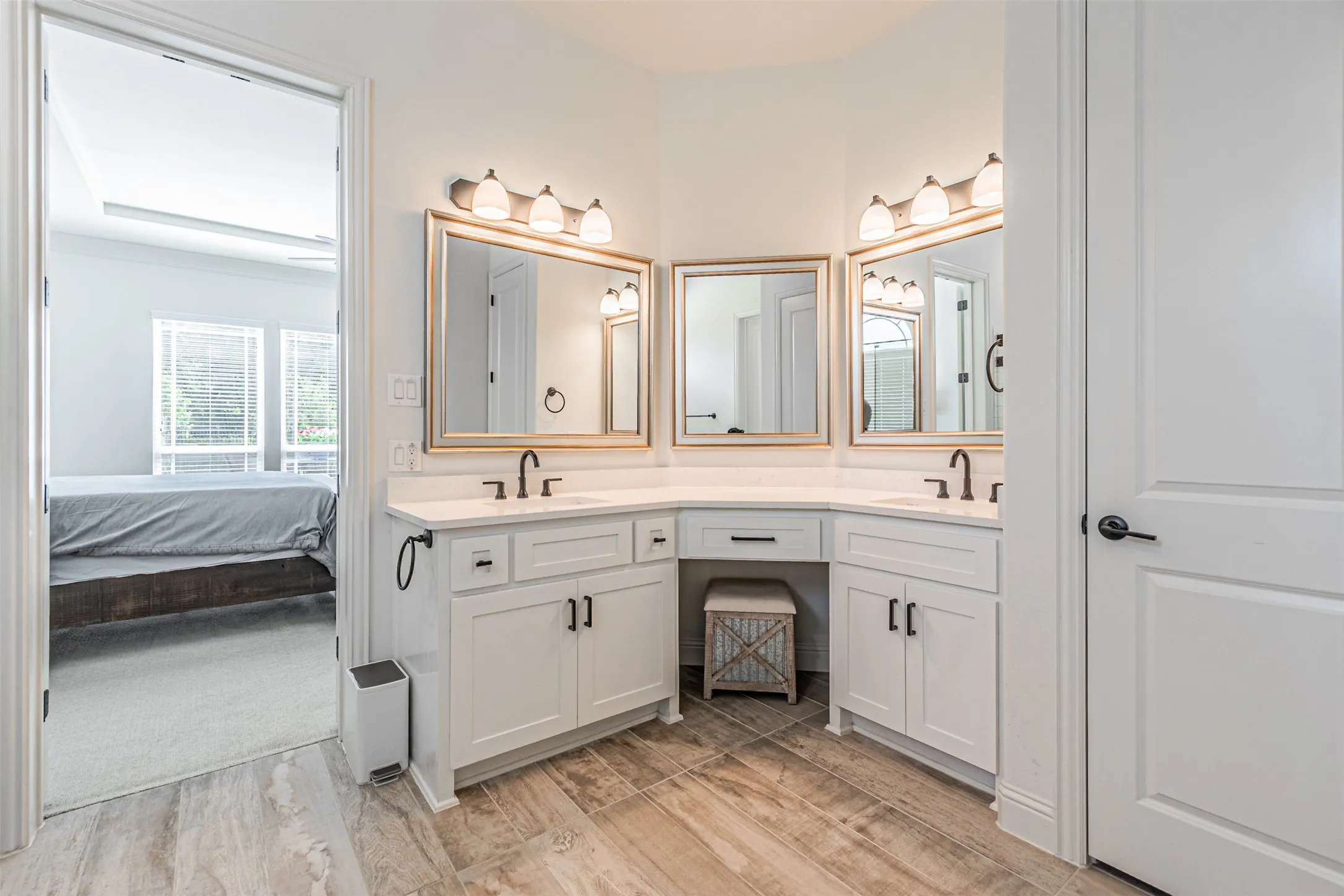 Single Family Residence For Sale in Collin County , 1821 Lincoln Road, Lucas, Texas 75002, 5 Bedroom, 4 Bathroom, 3 Garage spaces, 3,919 Sqft, built in 2019, mls#21318361, Real Estate Agent in Lucas, Homes For Sale in Collin county, Homes For Sale in Lucas, Realtor in Lucas Texas, Real Estate Brokerage Independent Realty Texas, Luminita Cordes Realtor