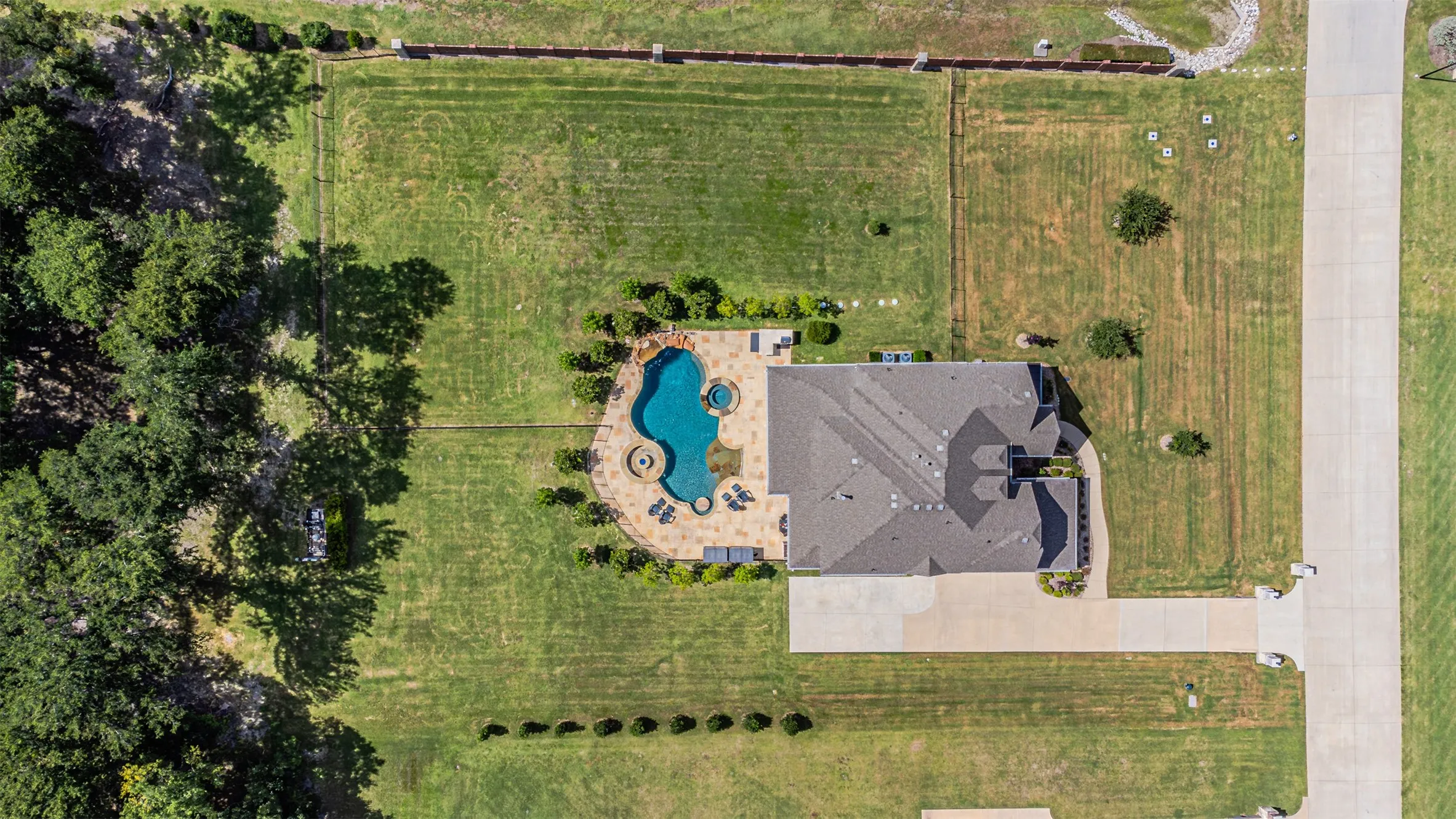 Single Family Residence For Sale in Collin County , 1821 Lincoln Road, Lucas, Texas 75002, 5 Bedroom, 4 Bathroom, 3 Garage spaces, 3,919 Sqft, built in 2019, mls#21318361, Real Estate Agent in Lucas, Homes For Sale in Collin county, Homes For Sale in Lucas, Realtor in Lucas Texas, Real Estate Brokerage Independent Realty Texas, Luminita Cordes Realtor