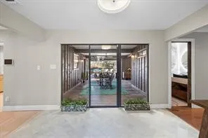 Single Family Residence For Sale in Dallas County , 1921 Briarwood Drive, Grand Prairie, Texas 75050, 4 Bedroom, 4 Bathroom, 2 Garage spaces, 2,917 Sqft, built in 1977, mls#21320831, Real Estate Agent in Grand Prairie, Homes For Sale in Dallas county, Homes For Sale in Grand Prairie, Realtor in Grand Prairie Texas, Real Estate Brokerage Independent Realty Texas, Luminita Cordes Realtor