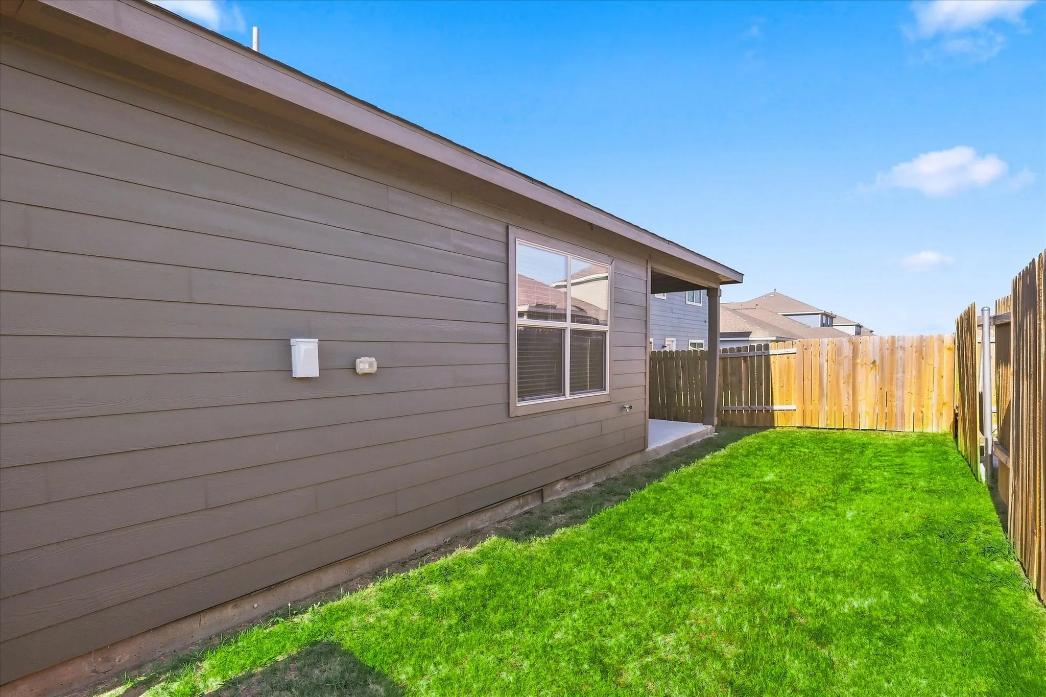 Single Family Residence For Rent in Denton County , 13518 Mineral Road, Ponder, Texas 76259, 3 Bedroom, 2 Bathroom, 2 Garage spaces, 1,551 Sqft, built in 2022, mls#21319130, Real Estate Agent in Ponder, Homes For Rent in Denton county, Homes For Rent in Ponder, Realtor in Ponder Texas, Real Estate Brokerage Independent Realty Texas, Luminita Cordes Realtor